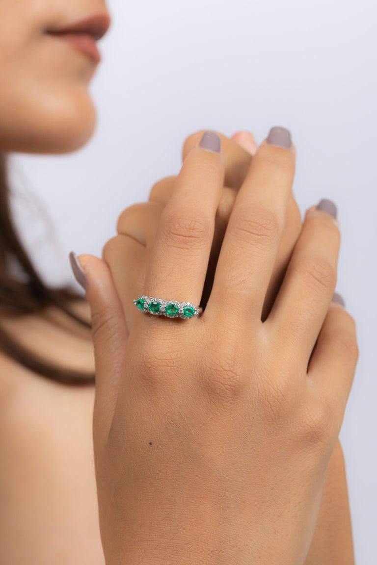 For Sale:  Emerald Diamond Wedding Band Ring Gift Made in 18k Solid White Gold 8