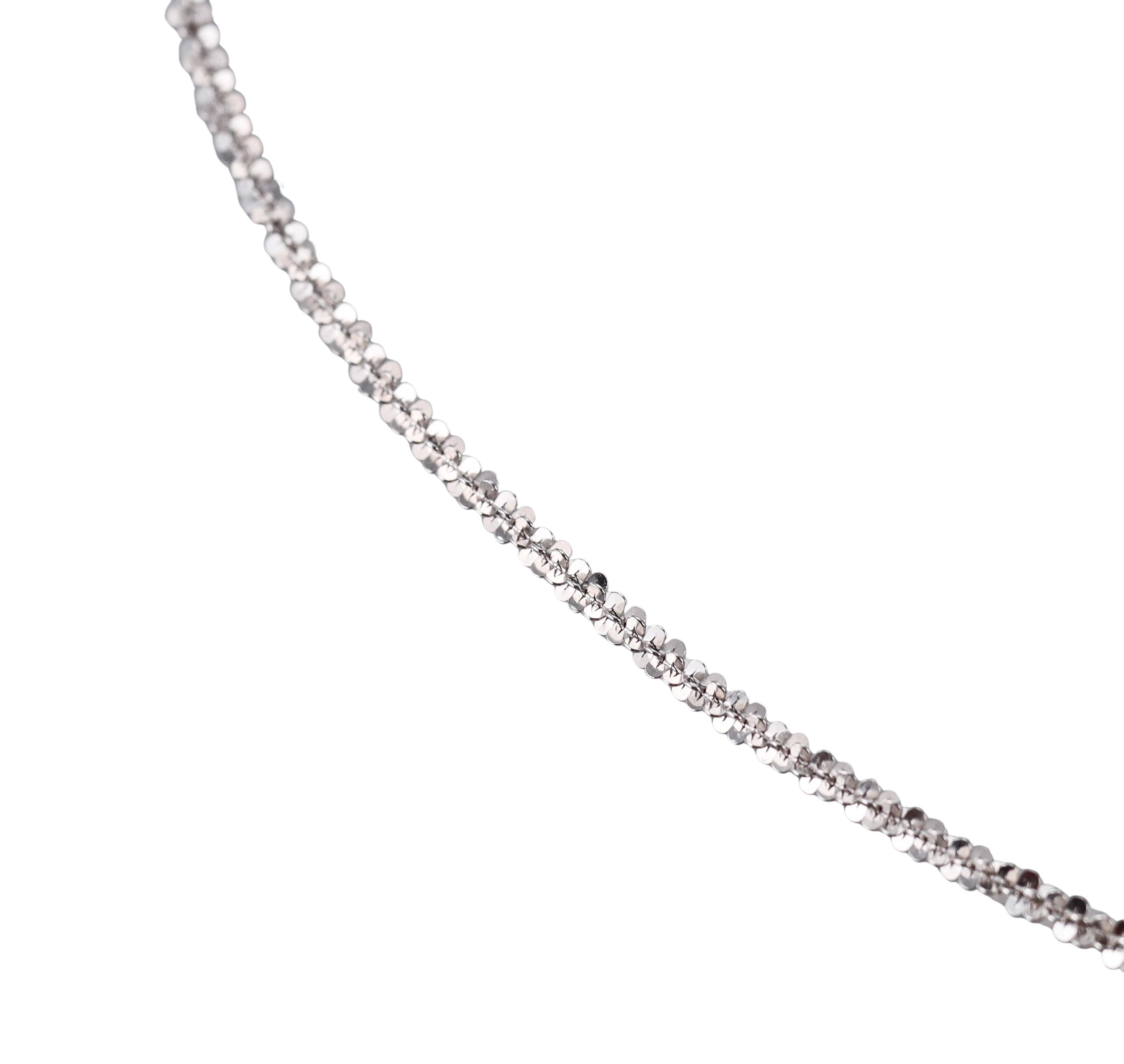 Emerald Diamond White Gold Pendant Necklace In Excellent Condition For Sale In New York, NY