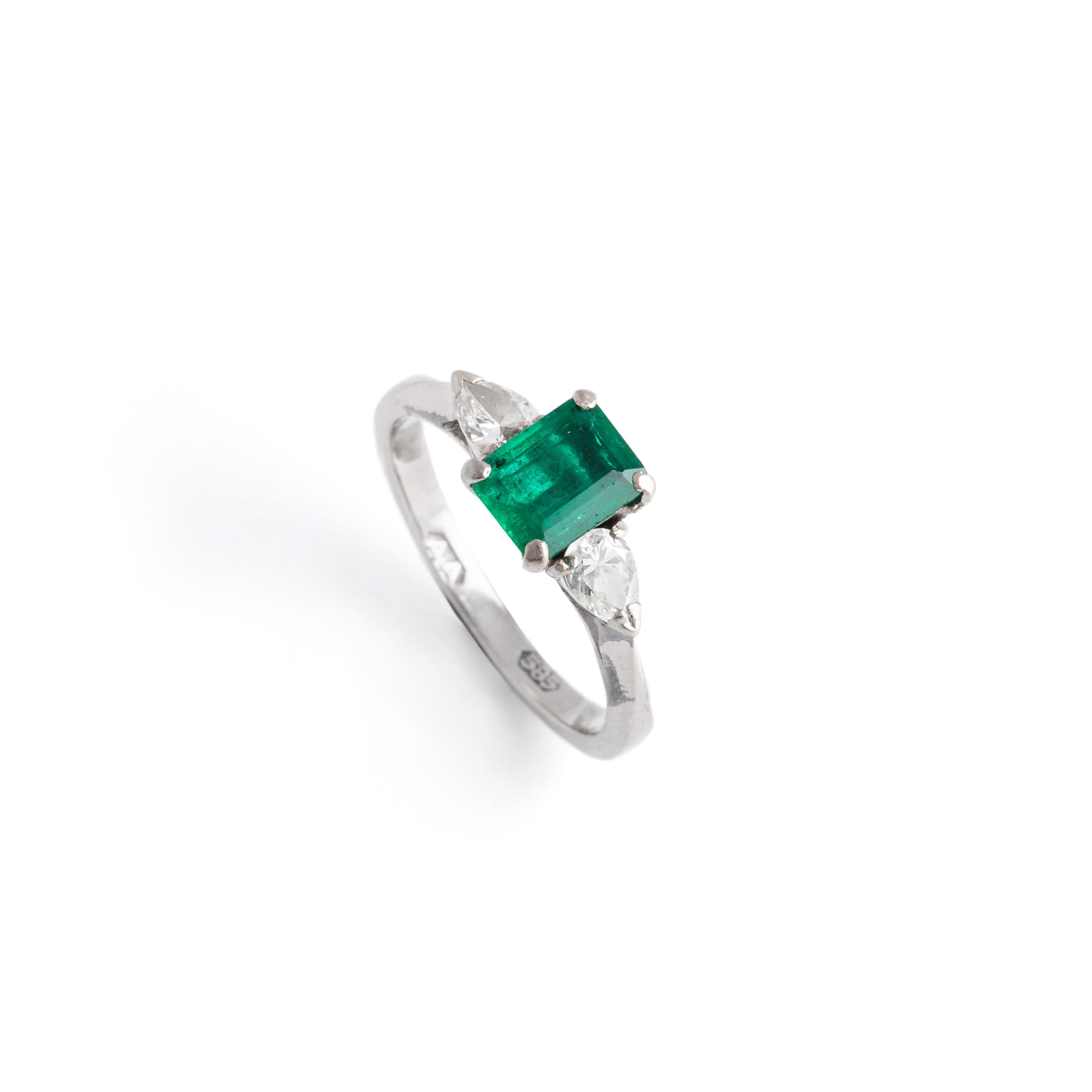 Emerald Diamond White Gold Ring For Sale 1