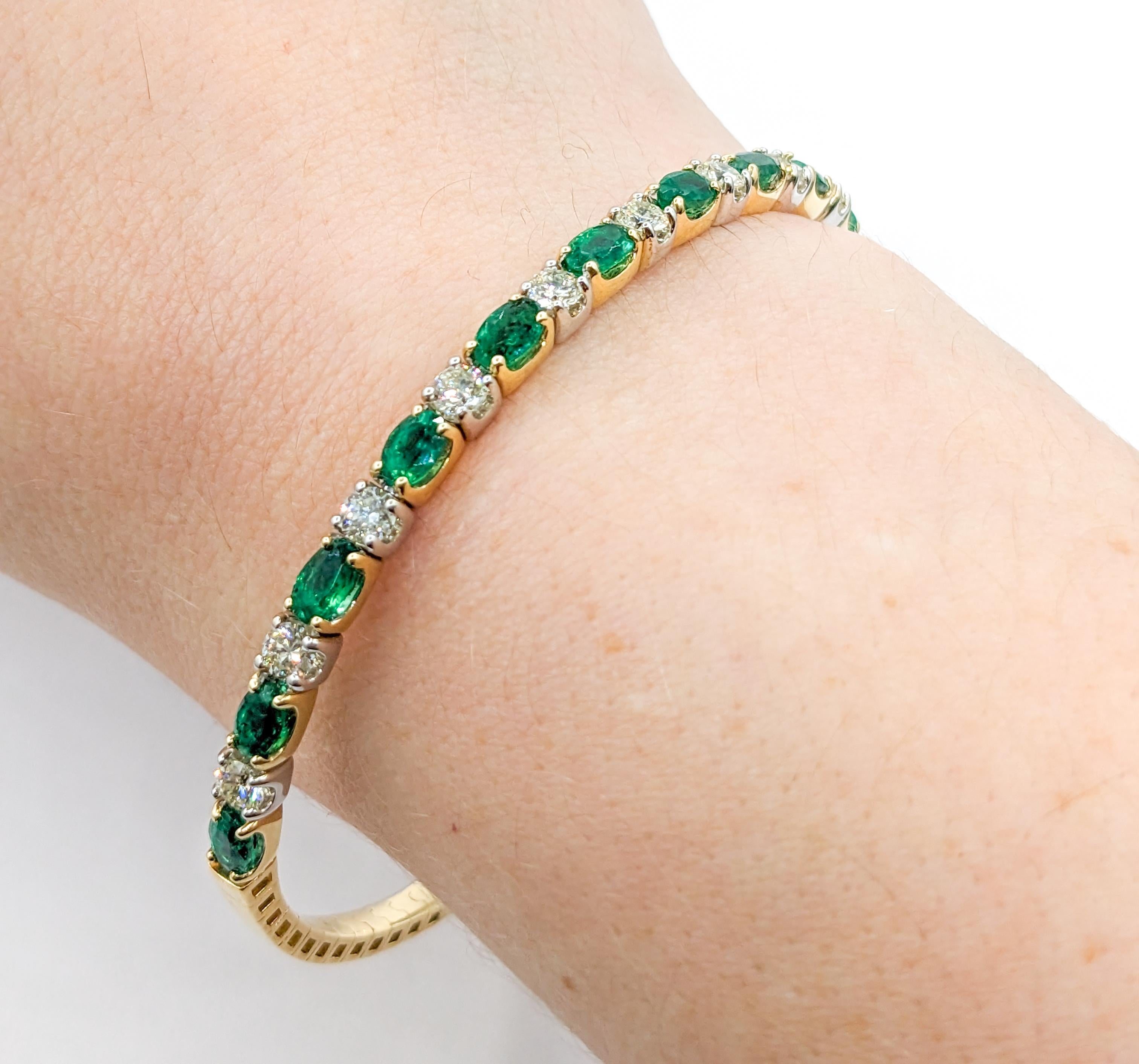 Emerald & Diamond Yellow Gold Bangle Flex Bracelet For Sale 3