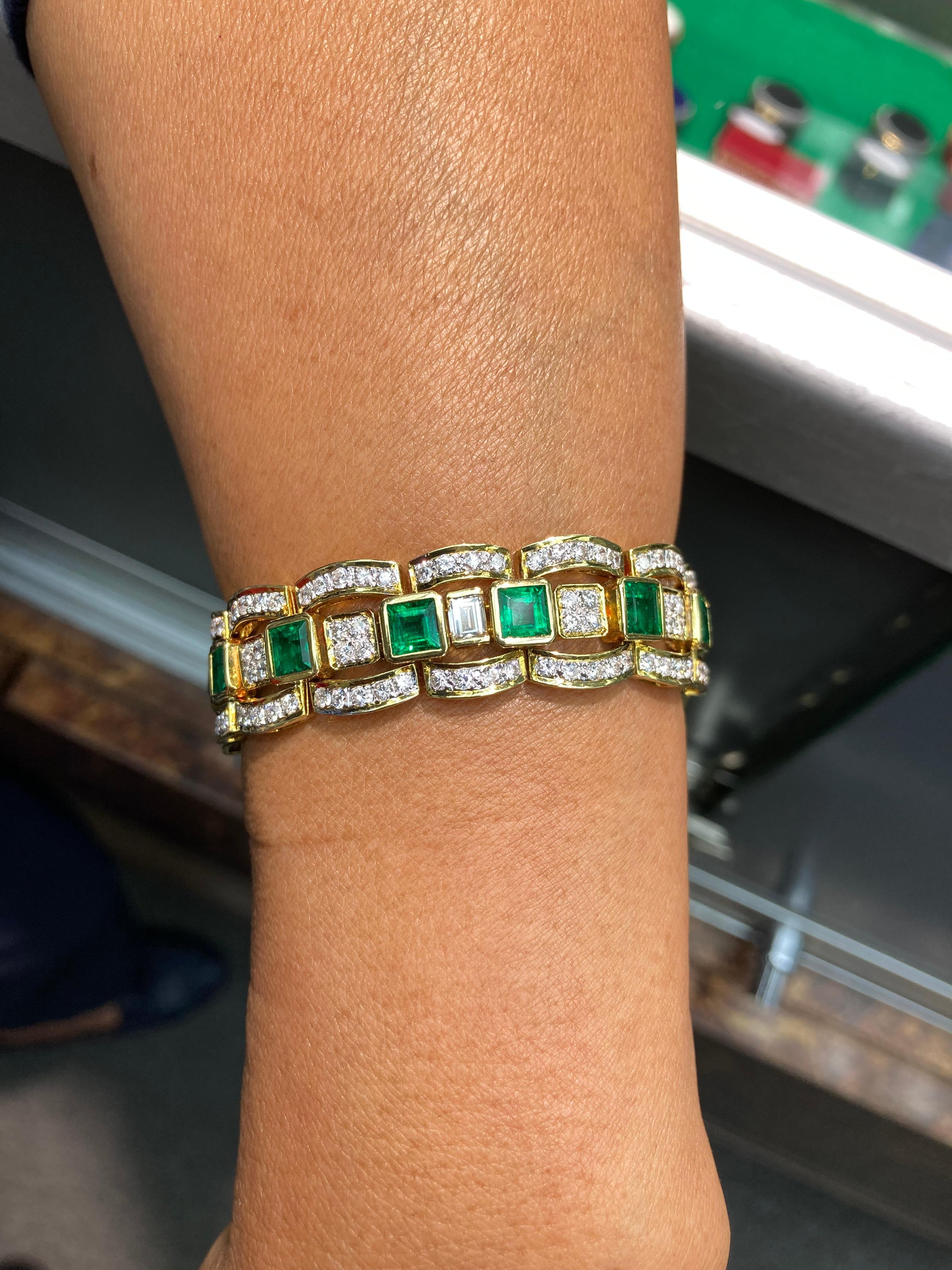 Contemporary Emerald Diamond Yellow Gold Bracelet