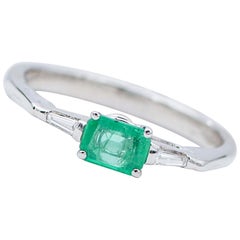 Ring aus 14 Karat Weißgold mit Smaragd, Diamanten