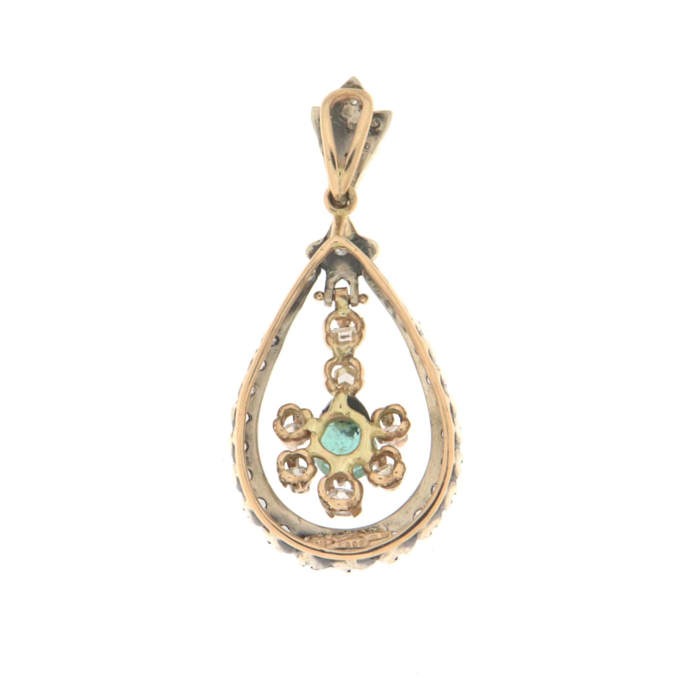 Halskette mit Smaragd-Diamanten-Anhänger aus 14 Karat Gelbgold (Rosenschliff) im Angebot