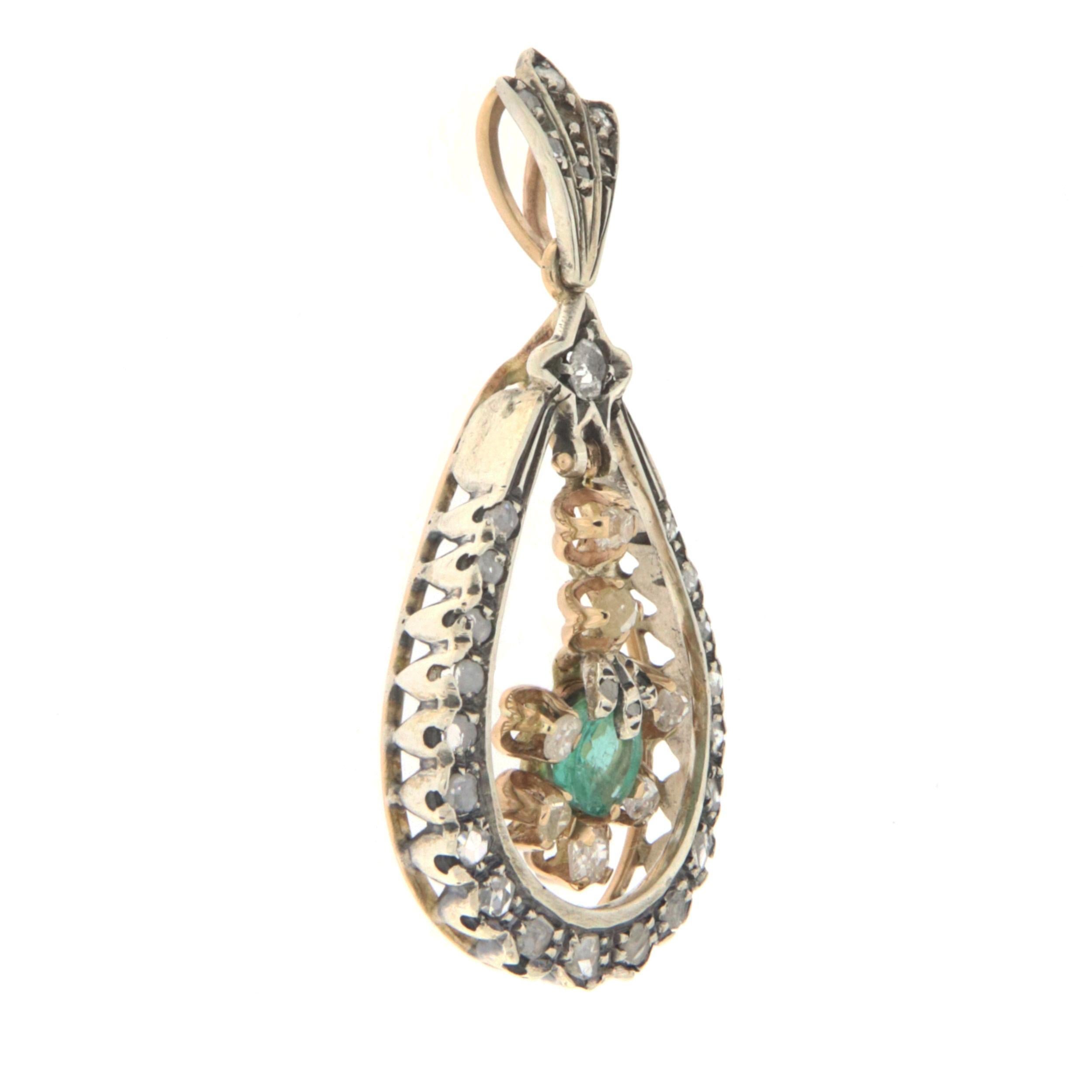 Halskette mit Smaragd-Diamanten-Anhänger aus 14 Karat Gelbgold im Zustand „Neu“ im Angebot in Marcianise, IT
