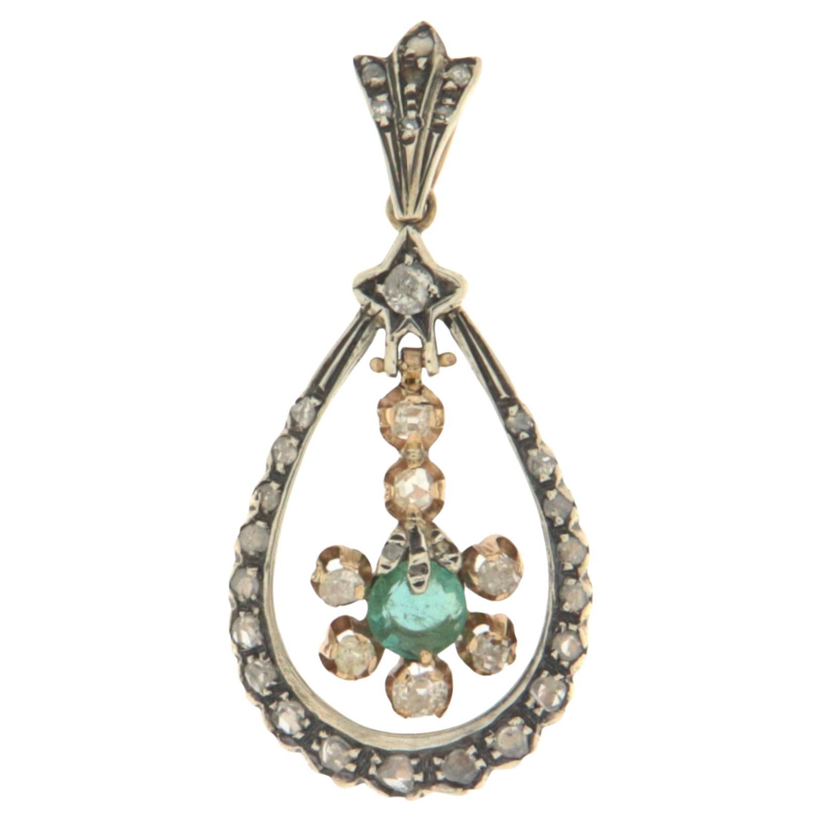 Emerald Diamonds 14 Karat Yellow Gold Pendant Necklace For Sale