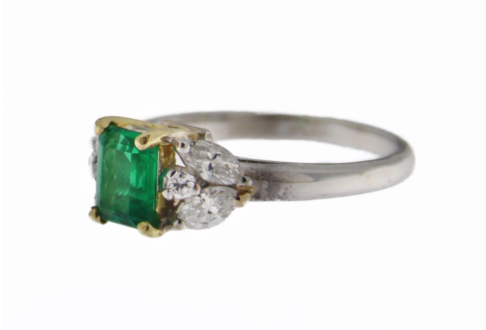 Emerald Diamonds 18 Karat White Gold Cocktail Ring For Sale 4
