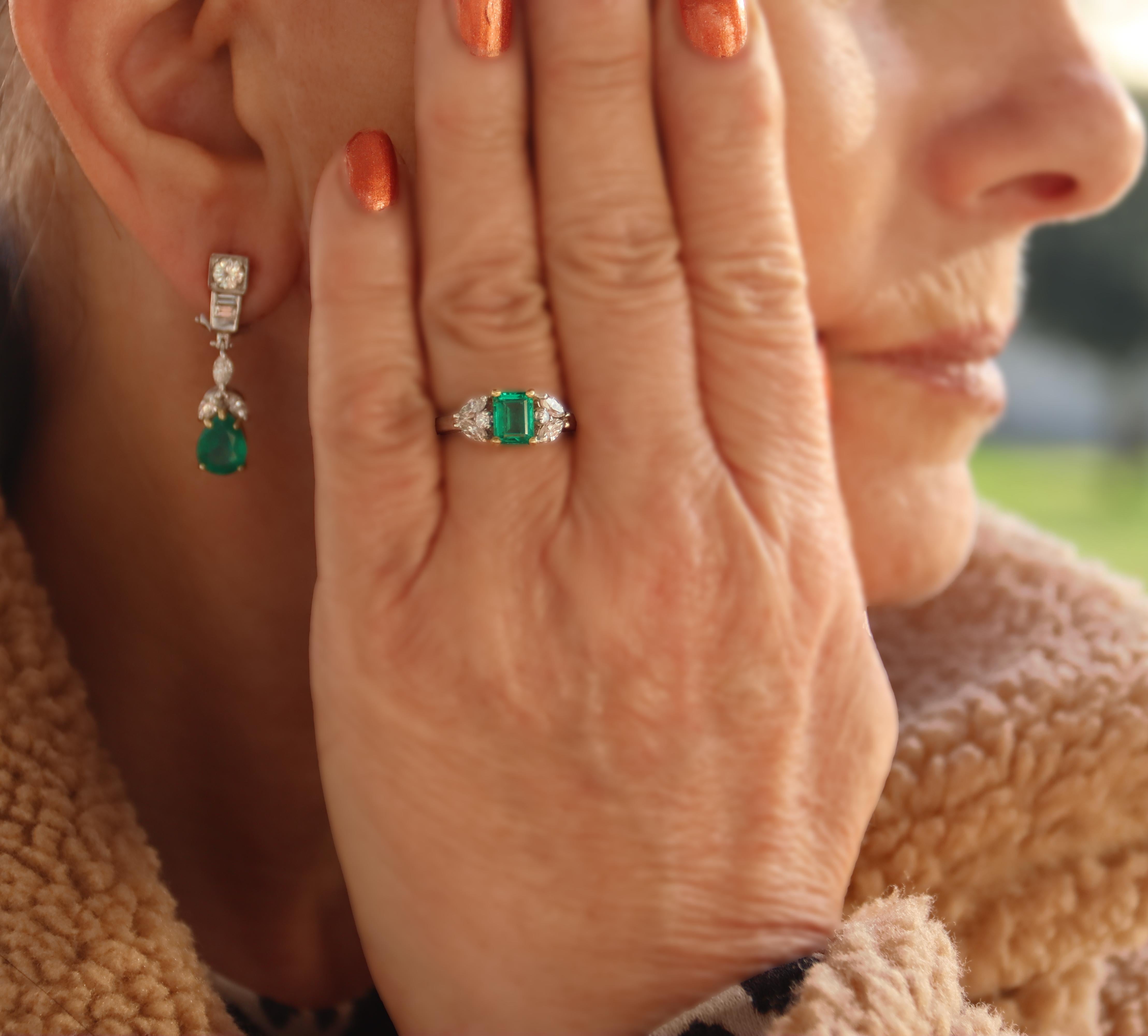Emerald Diamonds 18 Karat White Gold Cocktail Ring For Sale 2