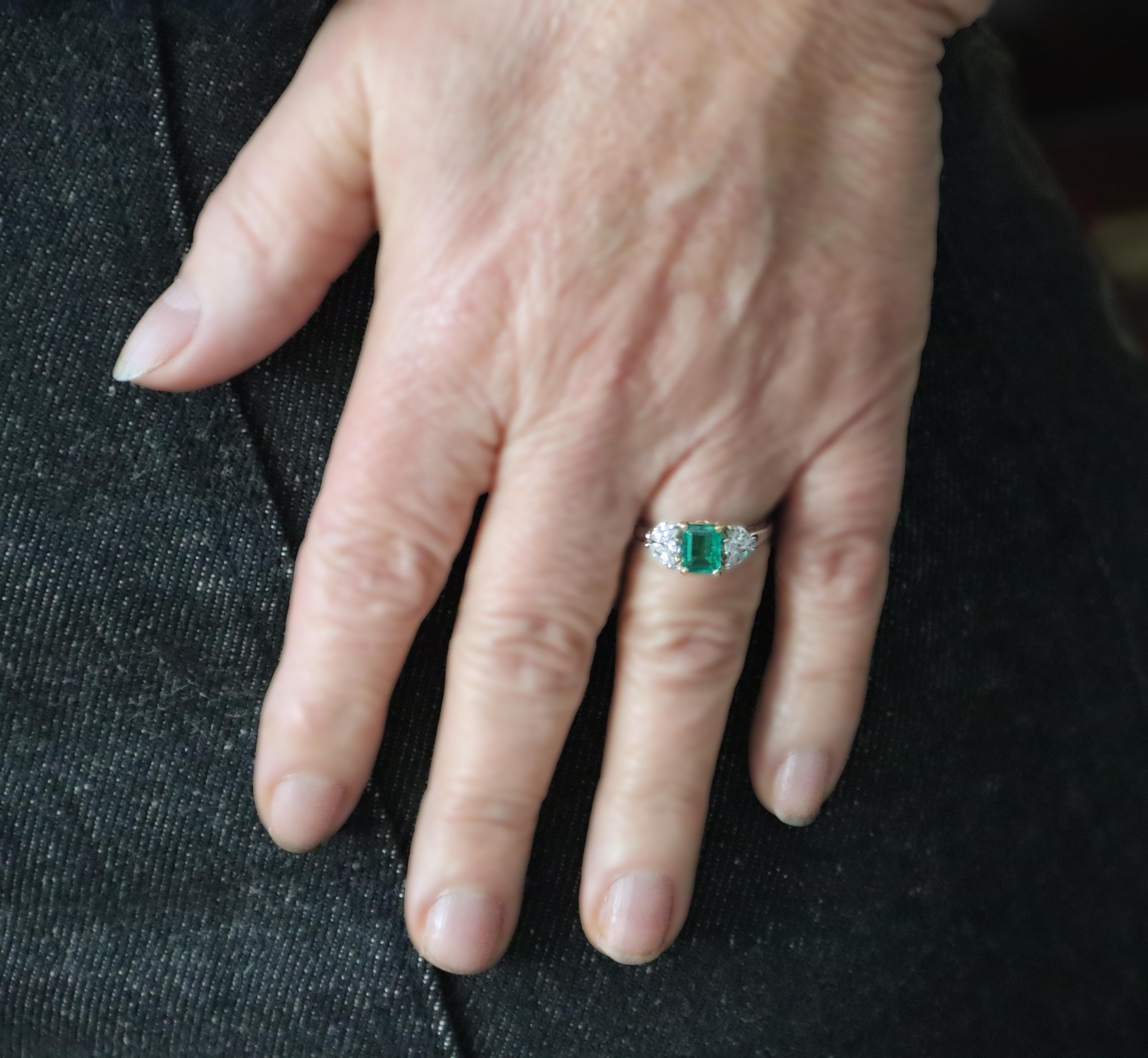 Emerald Diamonds 18 Karat White Gold Cocktail Ring For Sale 8