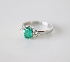 Elegant 18K White Gold Emerald and Baguette Diamond Ring, Italy, 1990