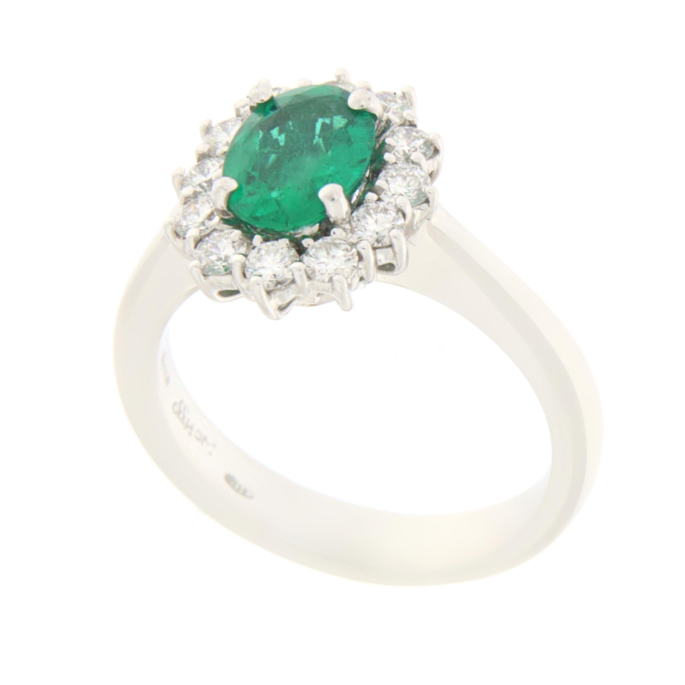 Brilliant Cut Emerald Diamonds 18 Karat White Gold Cocktail Ring For Sale