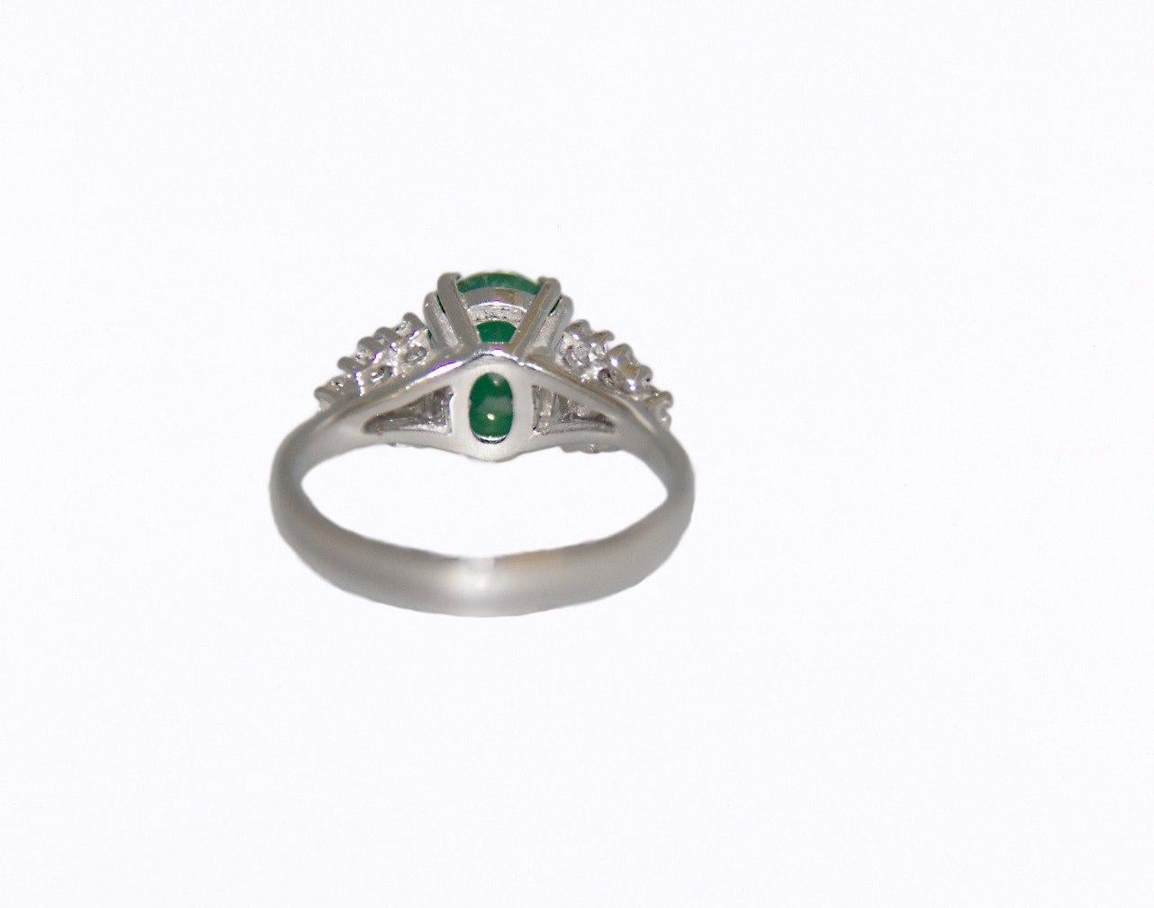Emerald Diamonds 18 Karat White Gold Cocktail Ring In New Condition For Sale In Marcianise, IT