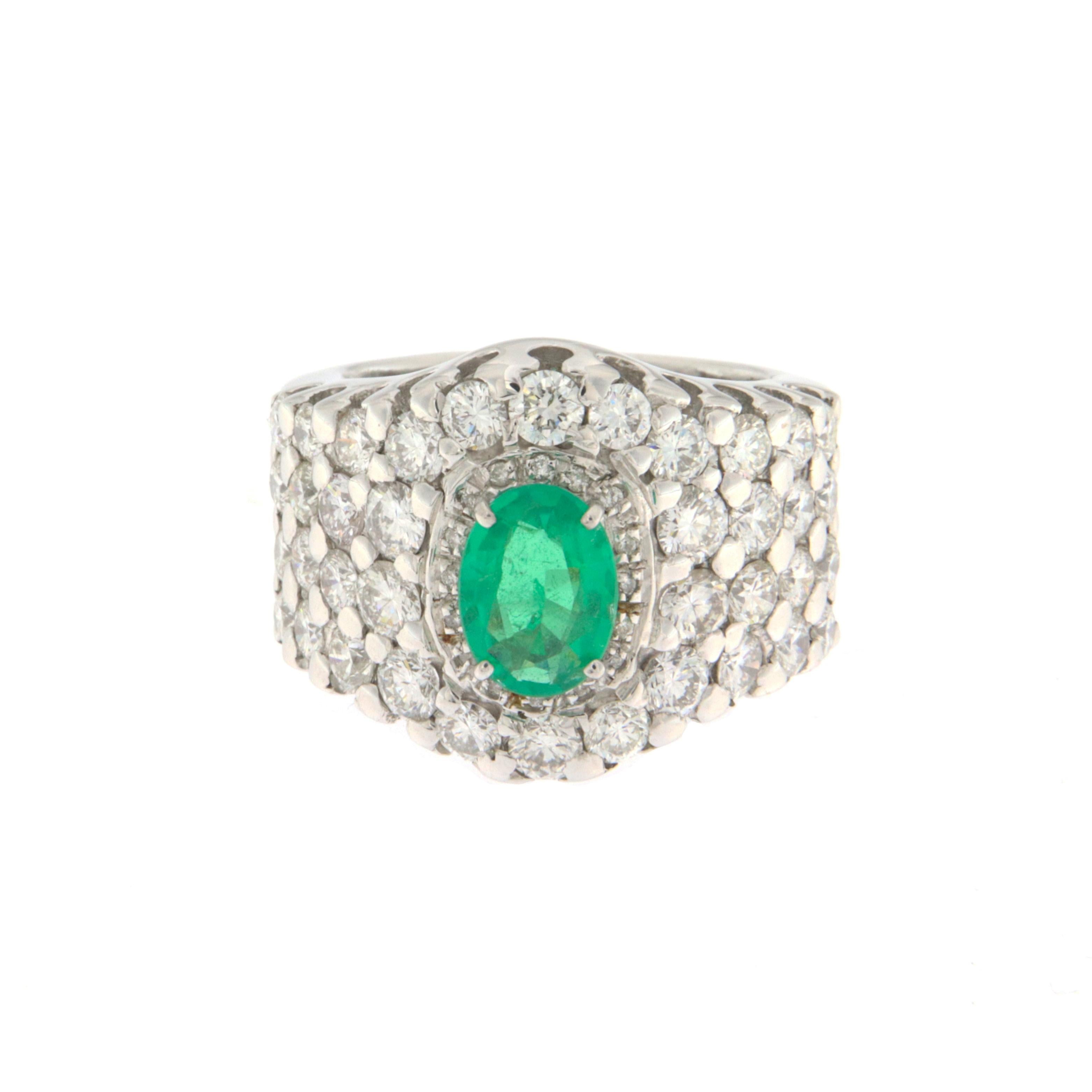 Women's Emerald Diamonds 18 Karat White Gold Cocktail Ring For Sale