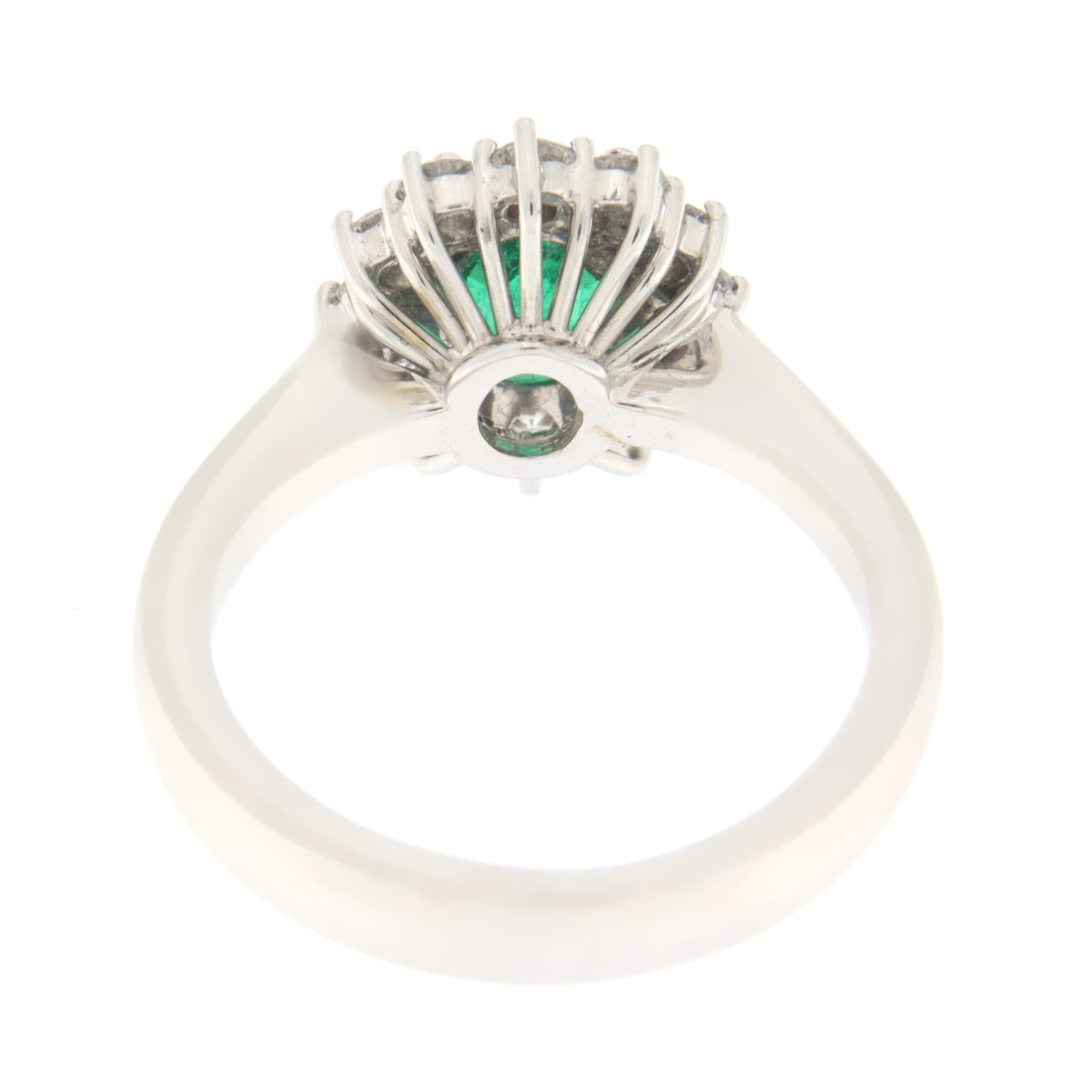 Women's Emerald Diamonds 18 Karat White Gold Cocktail Ring For Sale