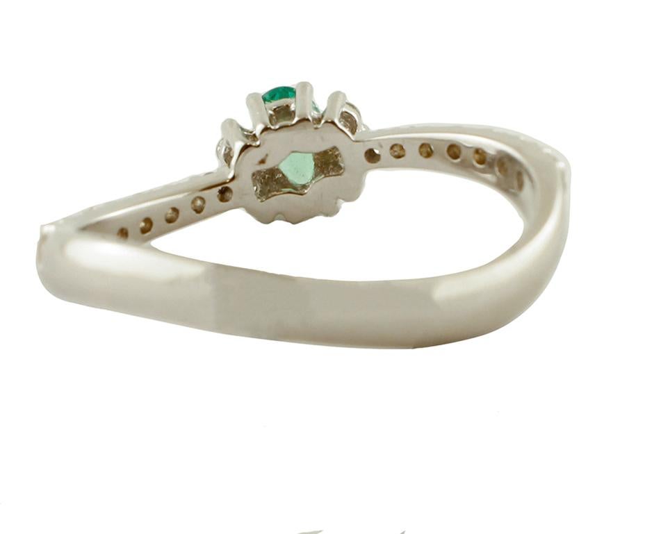 Modern Emerald, Diamonds, 18 Karat White Gold Engagement Ring For Sale