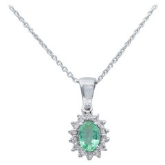 Emerald, Diamonds, 18 Karat White Gold Pendant Necklace