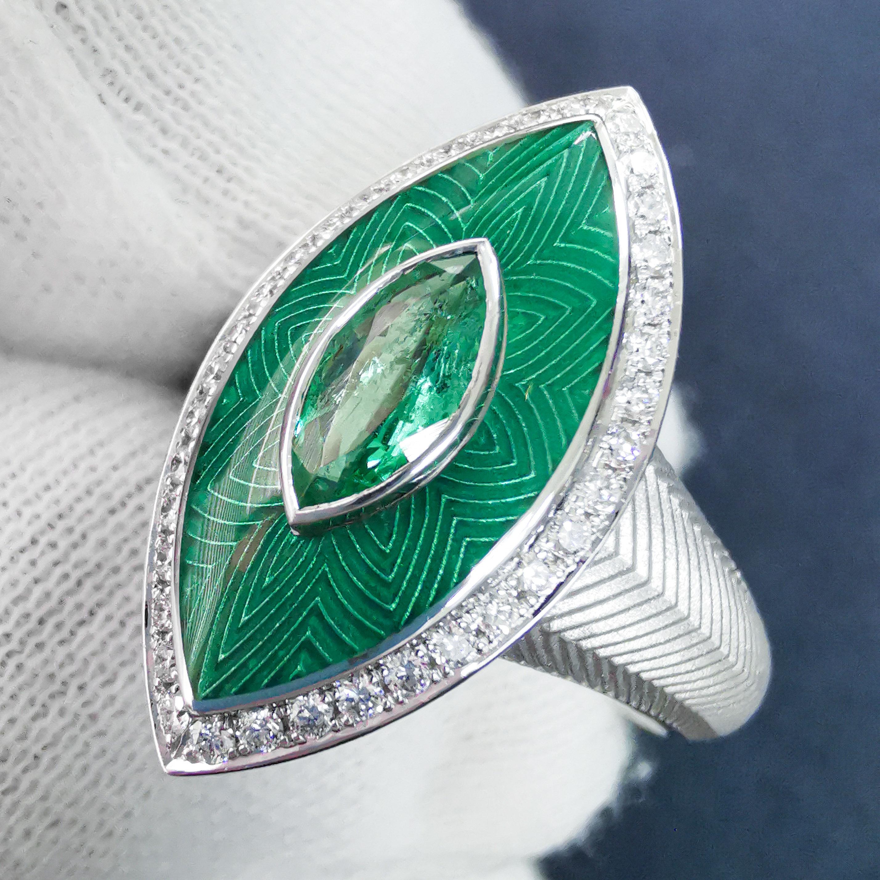 Contemporary Emerald Diamonds 18 Karat White Gold Tweed Marquise Ring For Sale