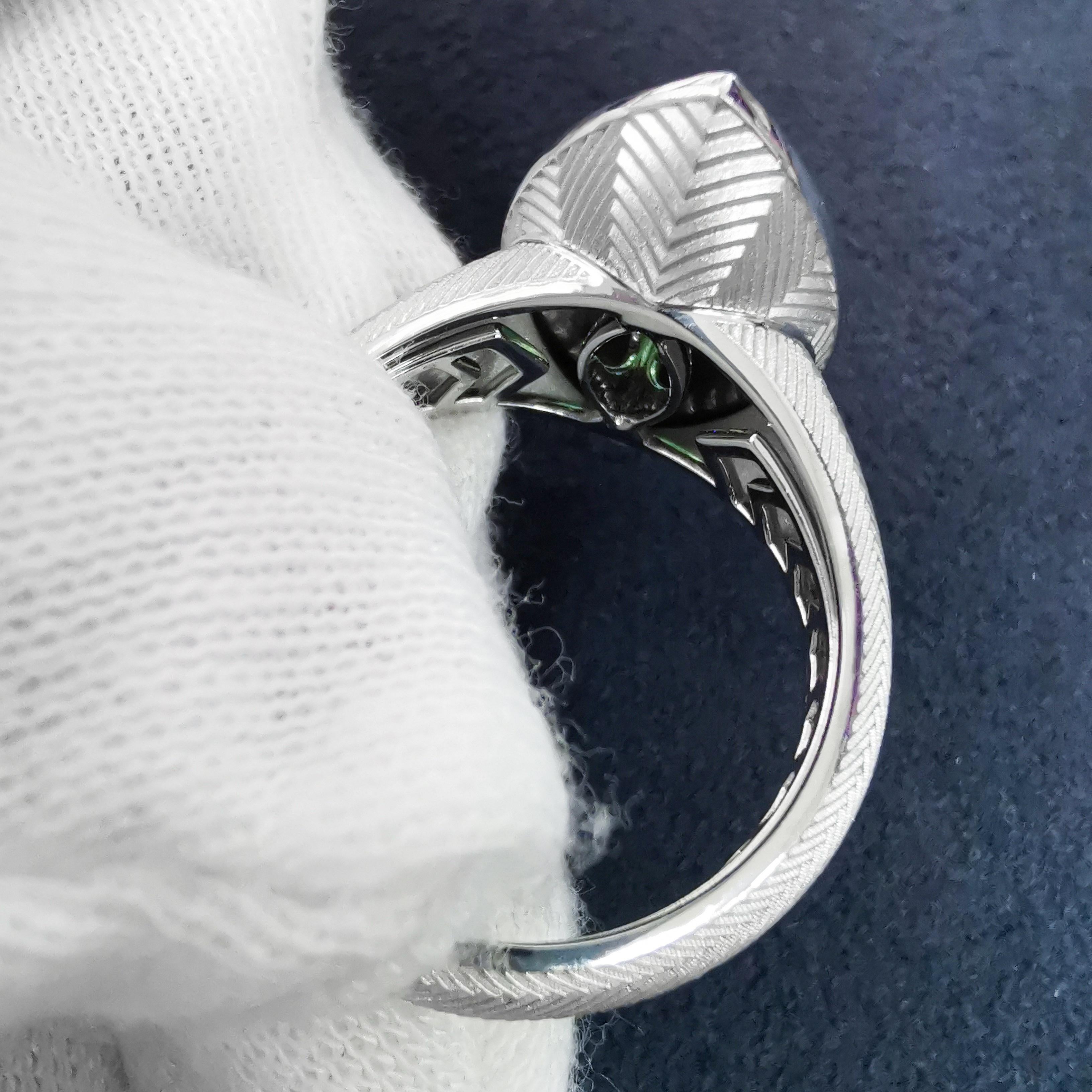 Emerald Diamonds 18 Karat White Gold Tweed Marquise Ring In New Condition For Sale In Bangkok, TH