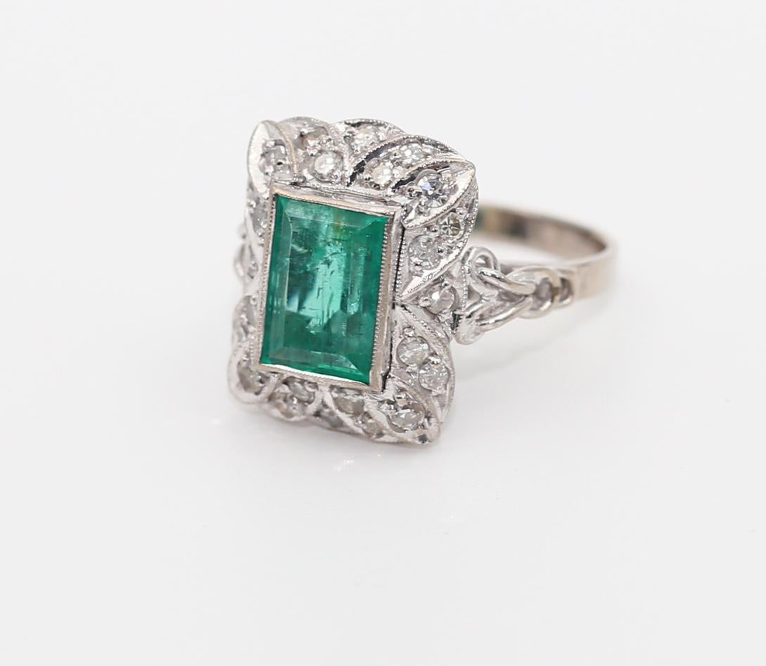 3.5Ct Emerald Diamonds 18K White Gold Ring, 1970   In Good Condition In Herzelia, Tel Aviv