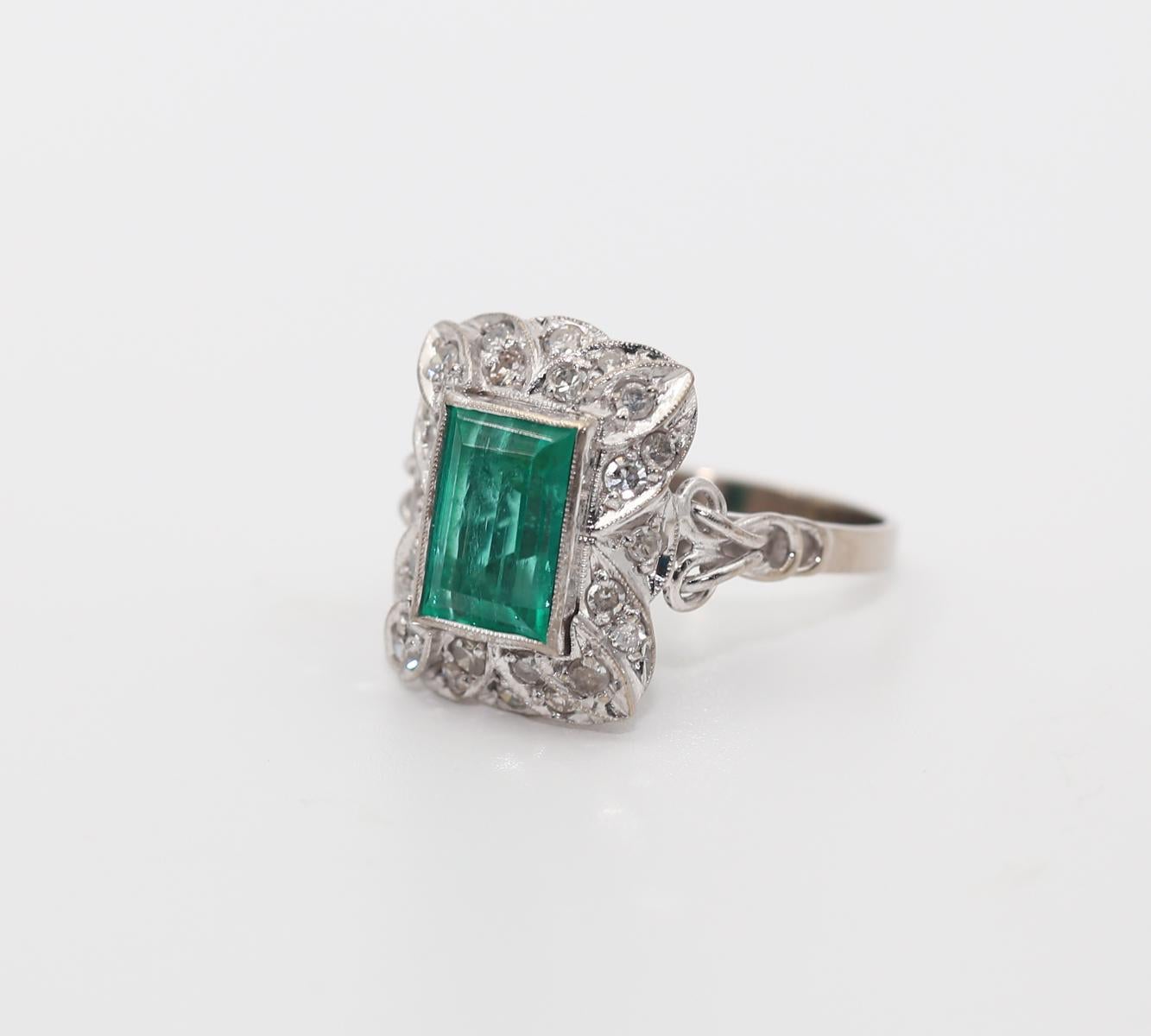Women's 3.5Ct Emerald Diamonds 18K White Gold Ring, 1970  