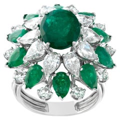 Emerald & Diamonds "Ballerina" Style Ring Set in Platinum
