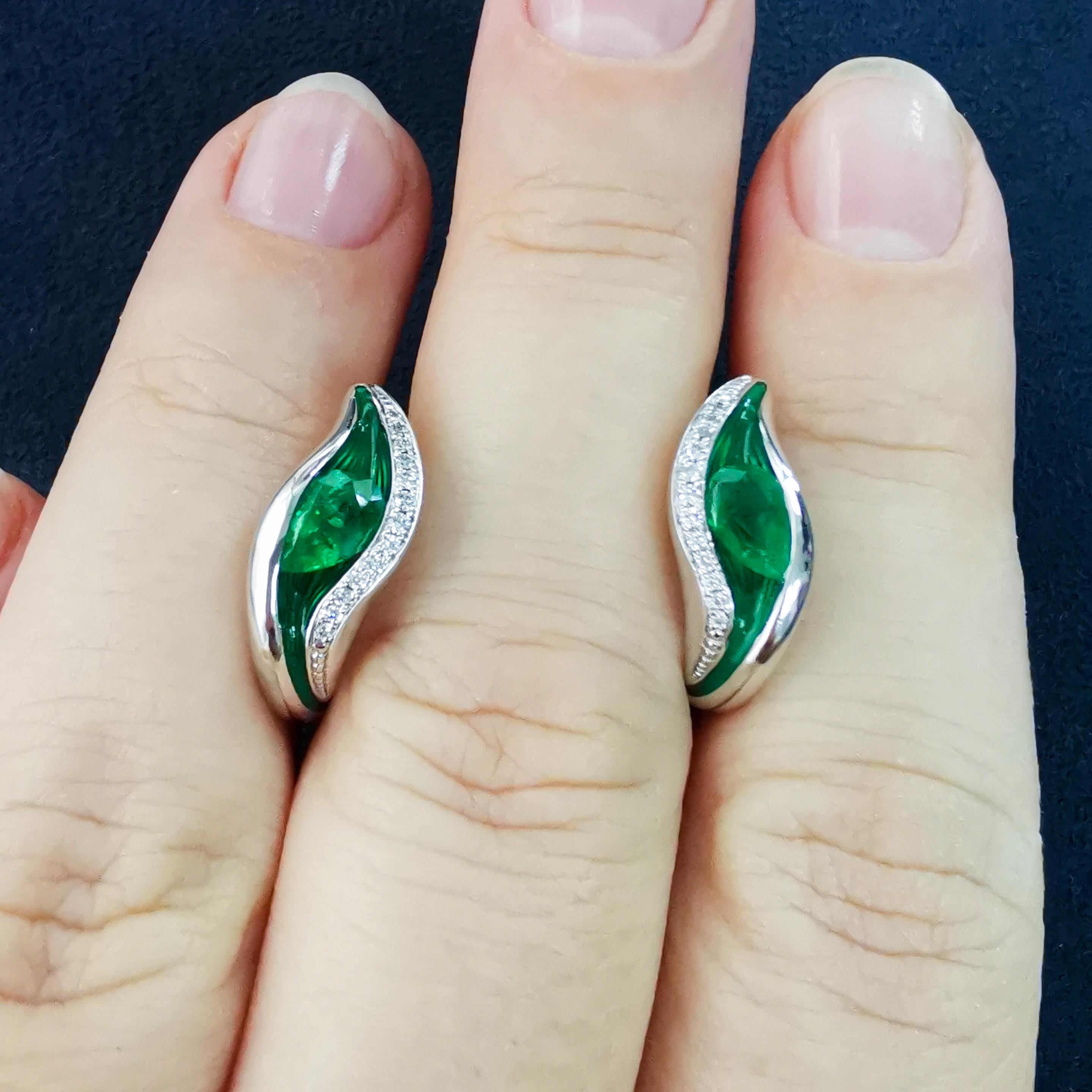 Emerald Diamonds Enamel 18 Karat White Gold Melted Colors Earrings In New Condition For Sale In Bangkok, TH