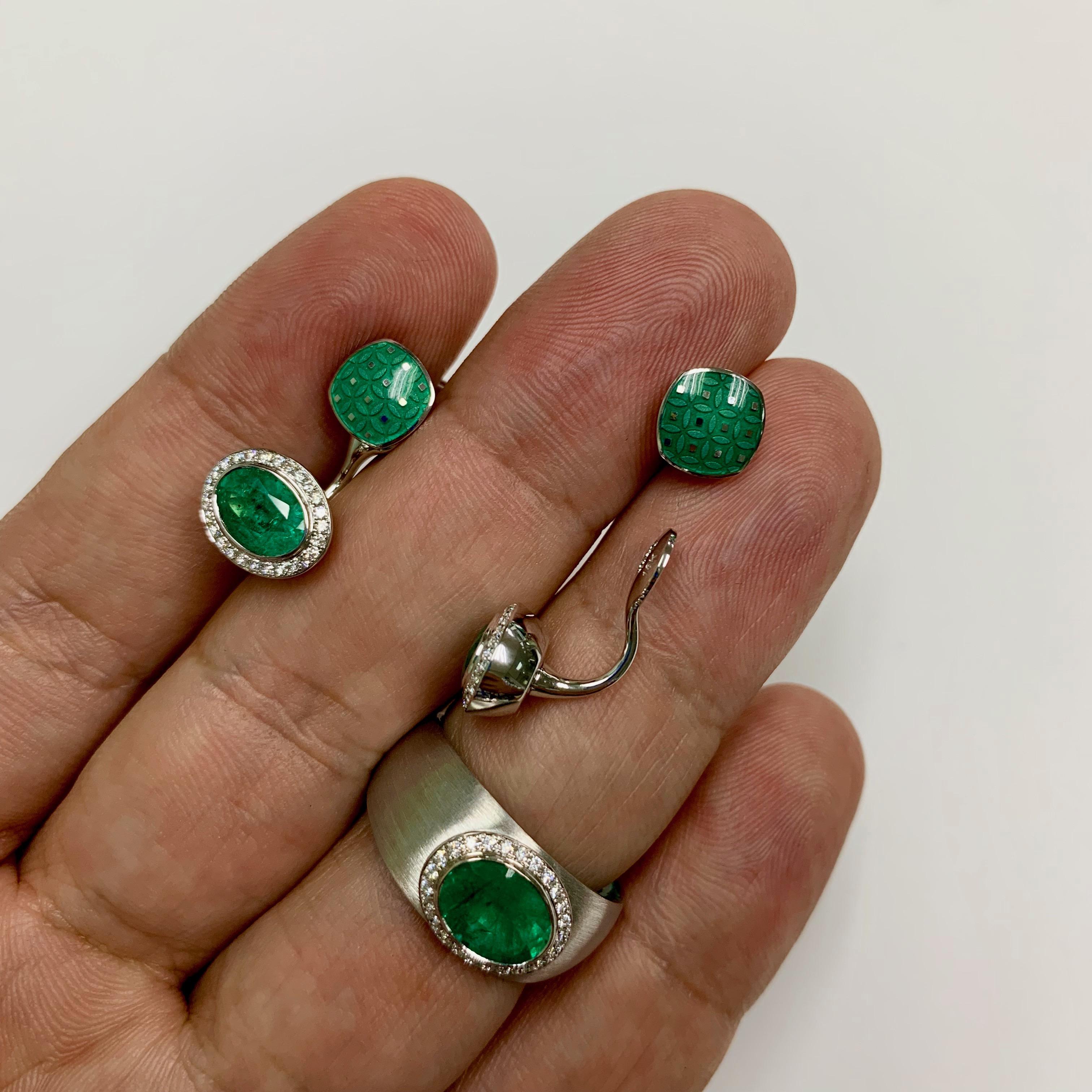 Emerald Diamonds Enamel 18 Karat White Gold Suite In New Condition For Sale In Bangkok, TH