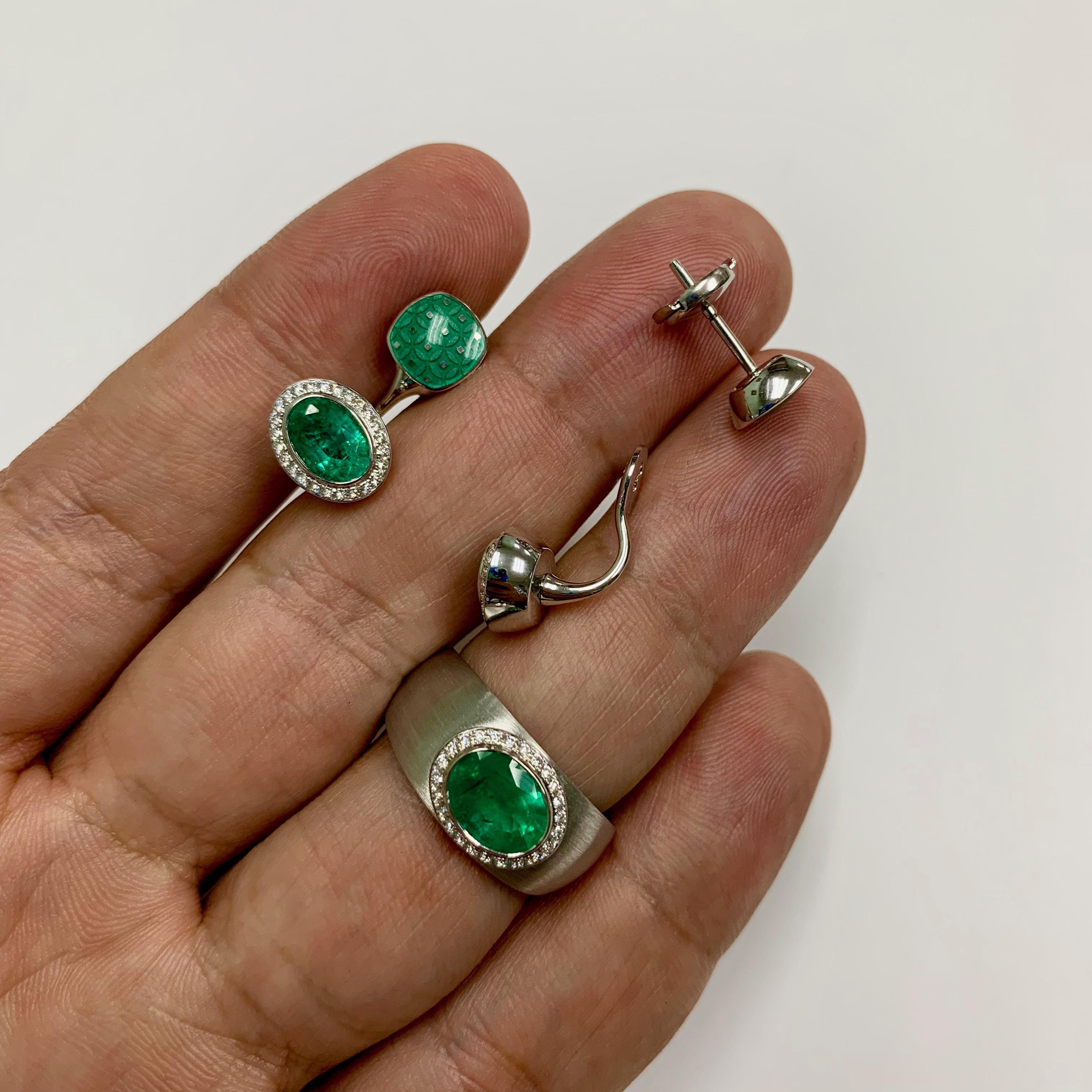 Women's or Men's Emerald Diamonds Enamel 18 Karat White Gold Suite For Sale