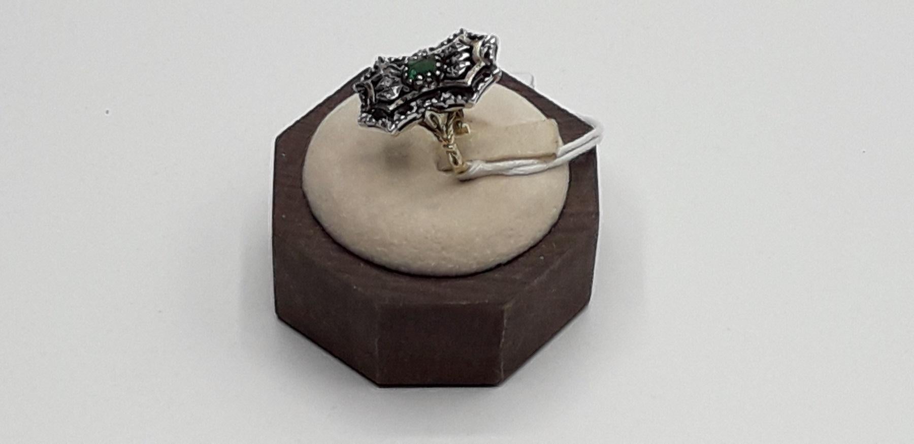 Emerald Diamonds Gold and Silver Dome Cocktail Ring, 1980s In Excellent Condition For Sale In Bosco Marengo, IT