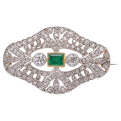 EMERALD
DIAMONDS PLATINUM and Gold Brooch c1910