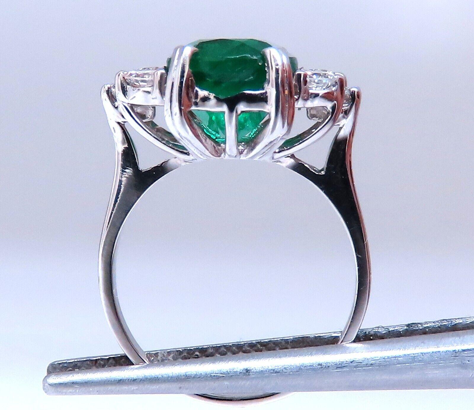 Emerald Diamonds Ring 14kt 4.07ct Natural Oval Brilliant For Sale 1
