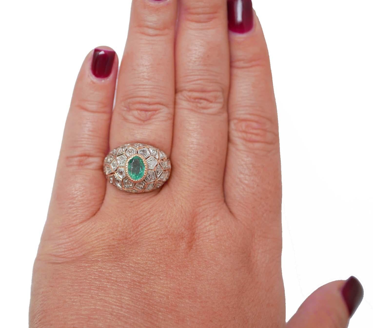 Taglio misto Anello con smeraldo, diamanti, oro rosa e argento. in vendita