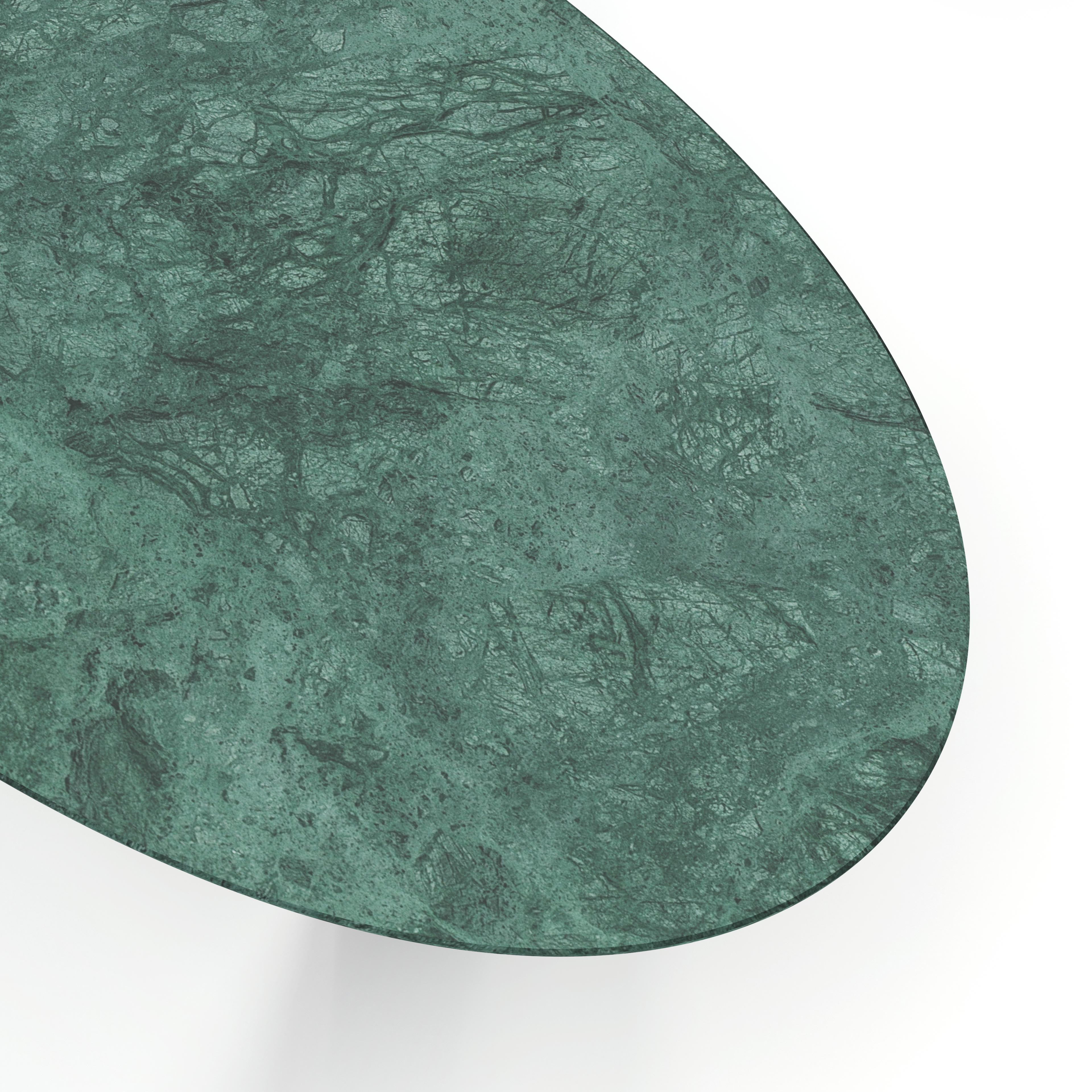 Fait main Emerald Dining Table by Nolita Harbour - Marble Top with Walnut Base and Rattan en vente