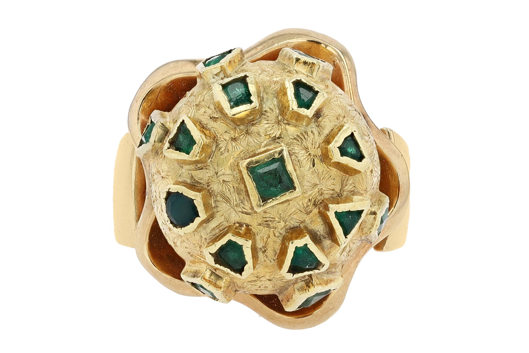 Modernist Emerald Disco Ball 1960s Mid Century Modern Yellow Gold Cocktail Ring For Sale