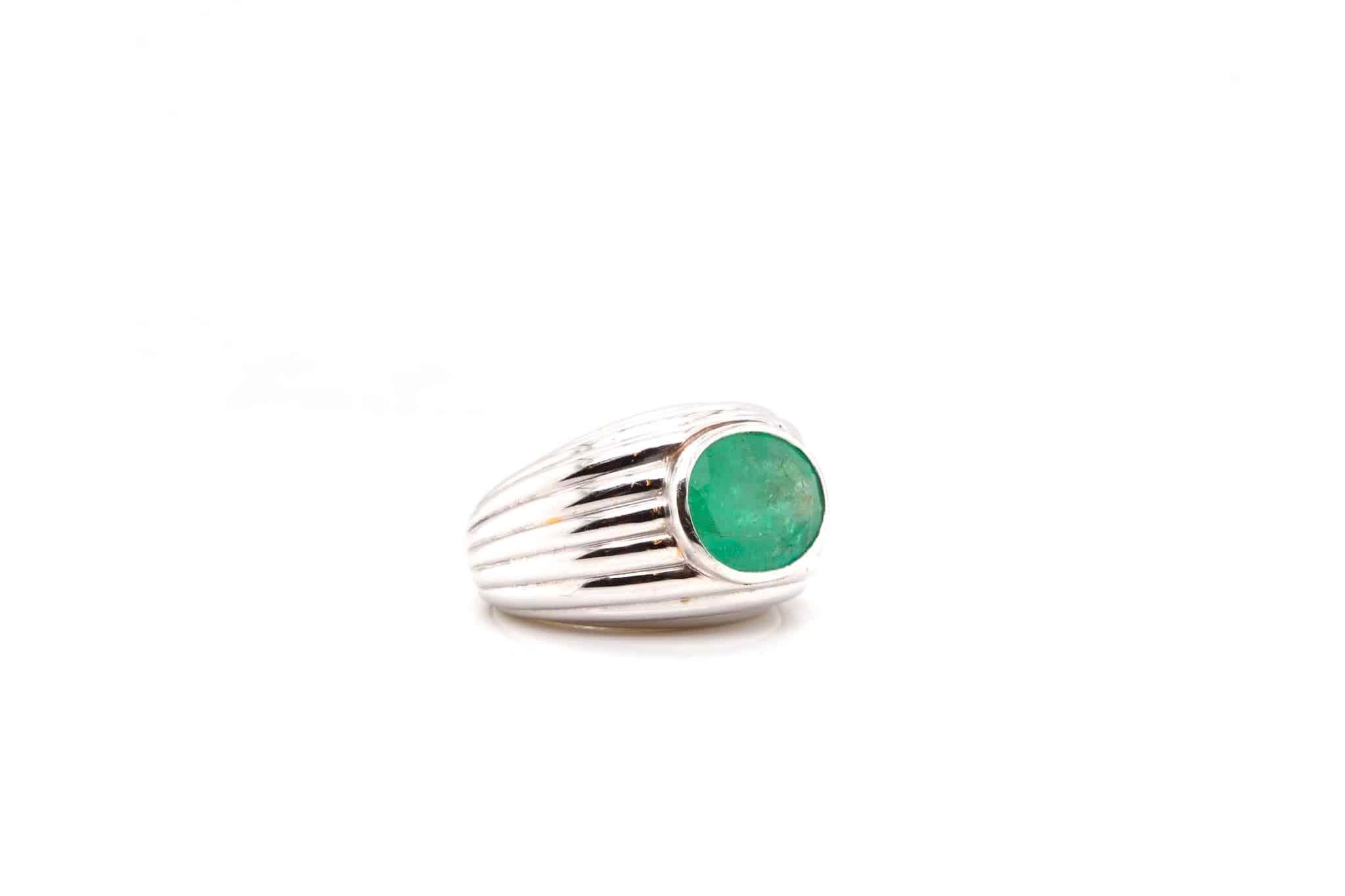 Cabochon Emerald dome ring in 18k white gold For Sale