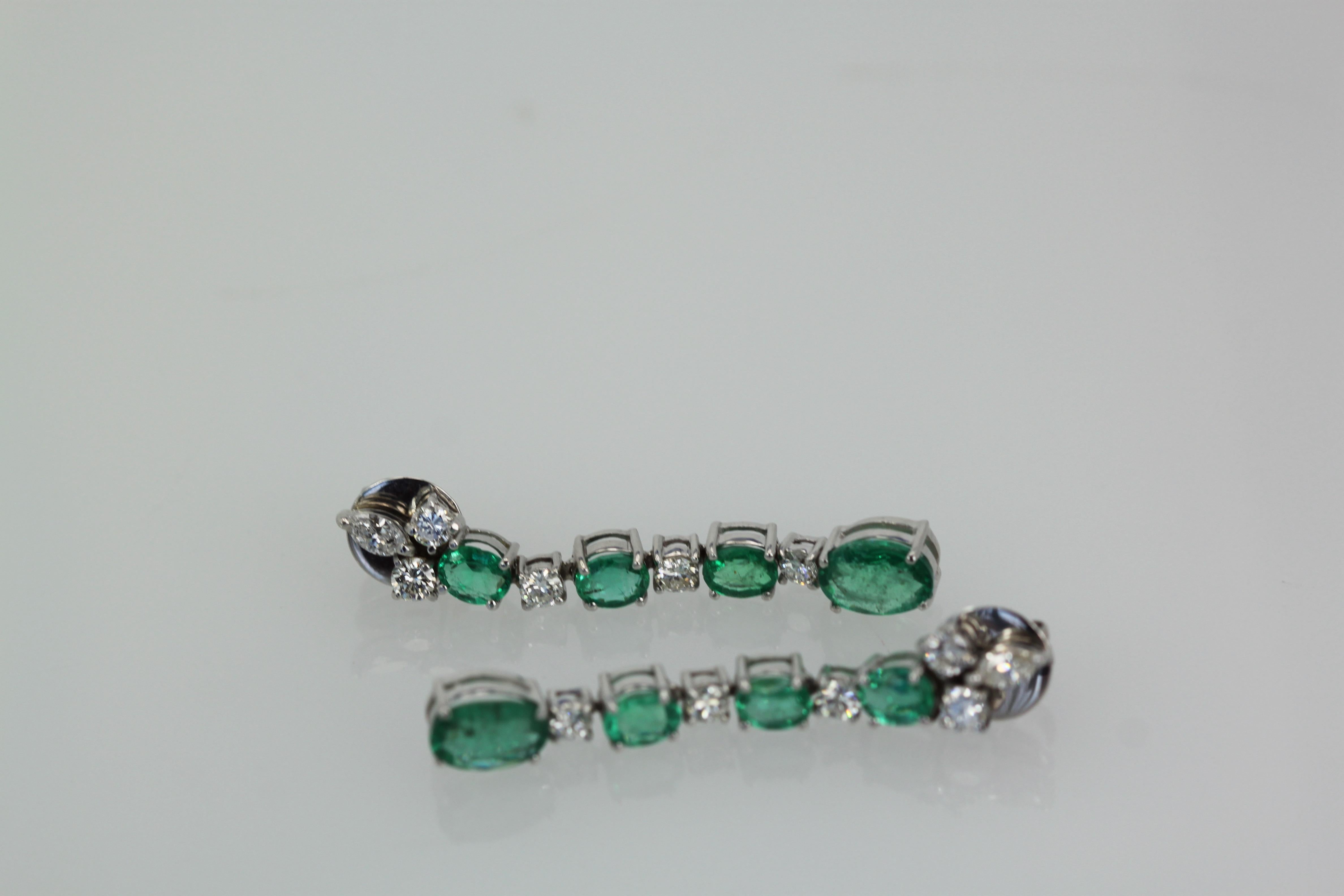 Women's Emerald Drop Dangle Earrings 5 Carats 18K For Sale