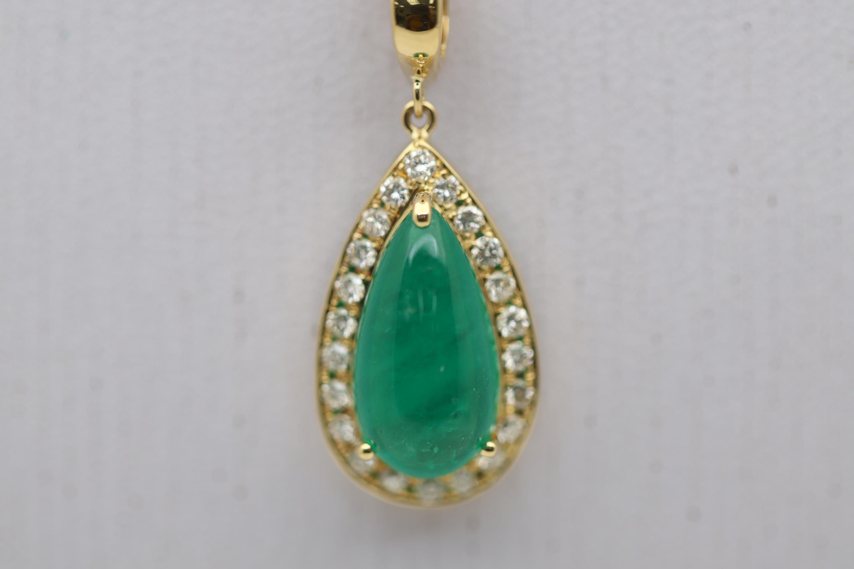 Emerald Drop Diamond Gold Pendant In New Condition For Sale In Beverly Hills, CA