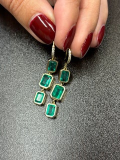 Emerald Drop Earrings Yellow Gold 8 Carats
