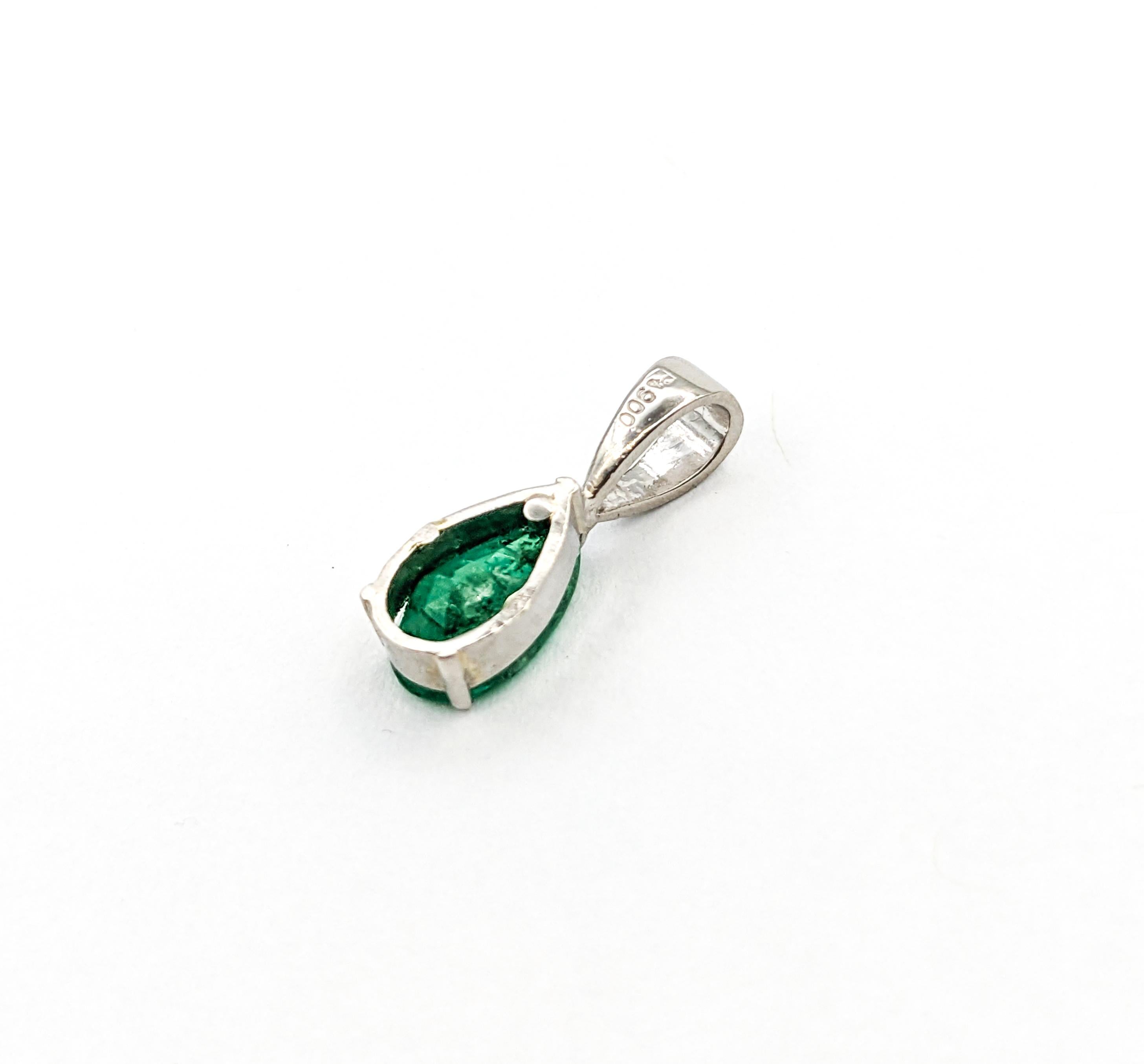 Emerald Drop Pendant in Platinum In Good Condition For Sale In Bloomington, MN