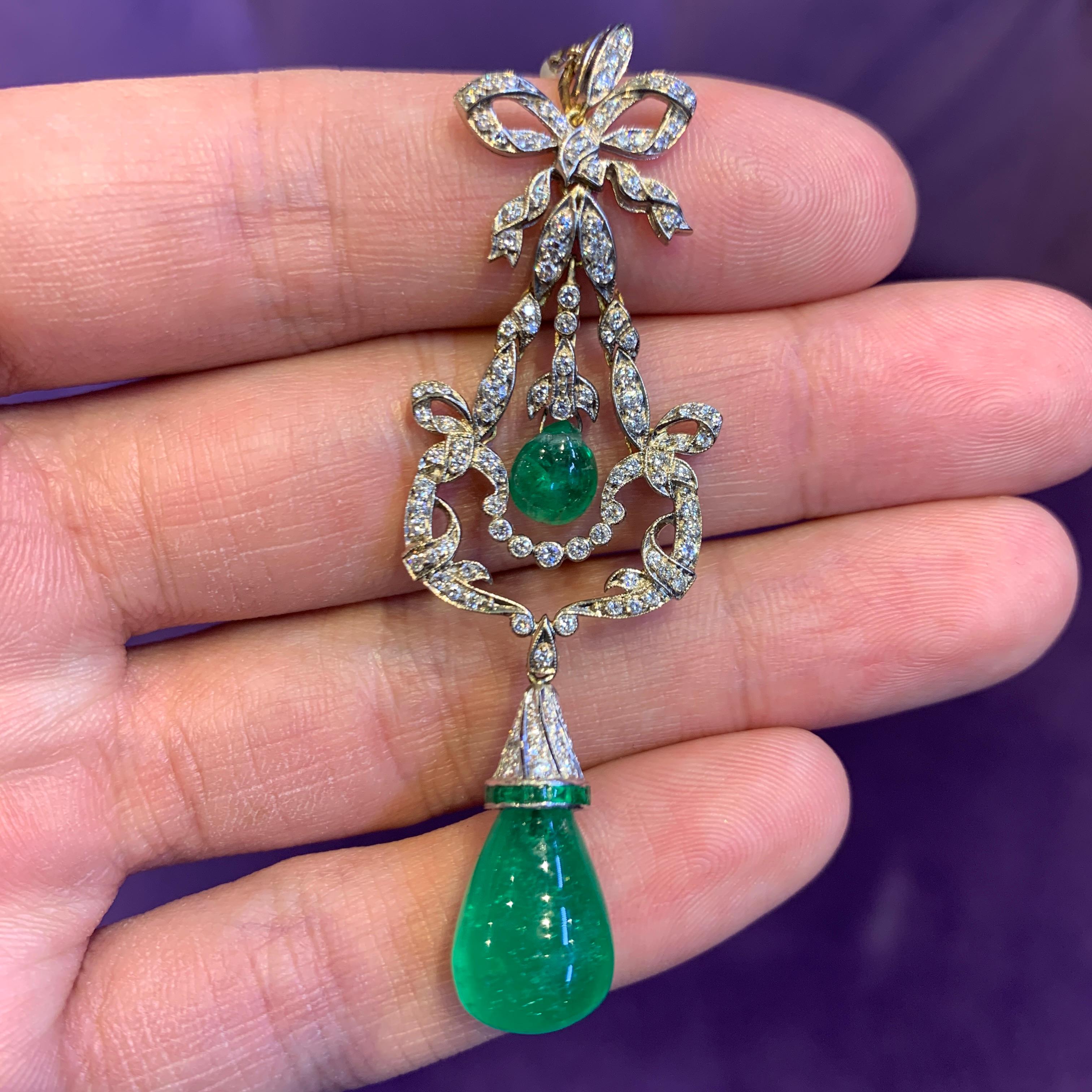 Cabochon Emerald Drop Pendant Necklace For Sale