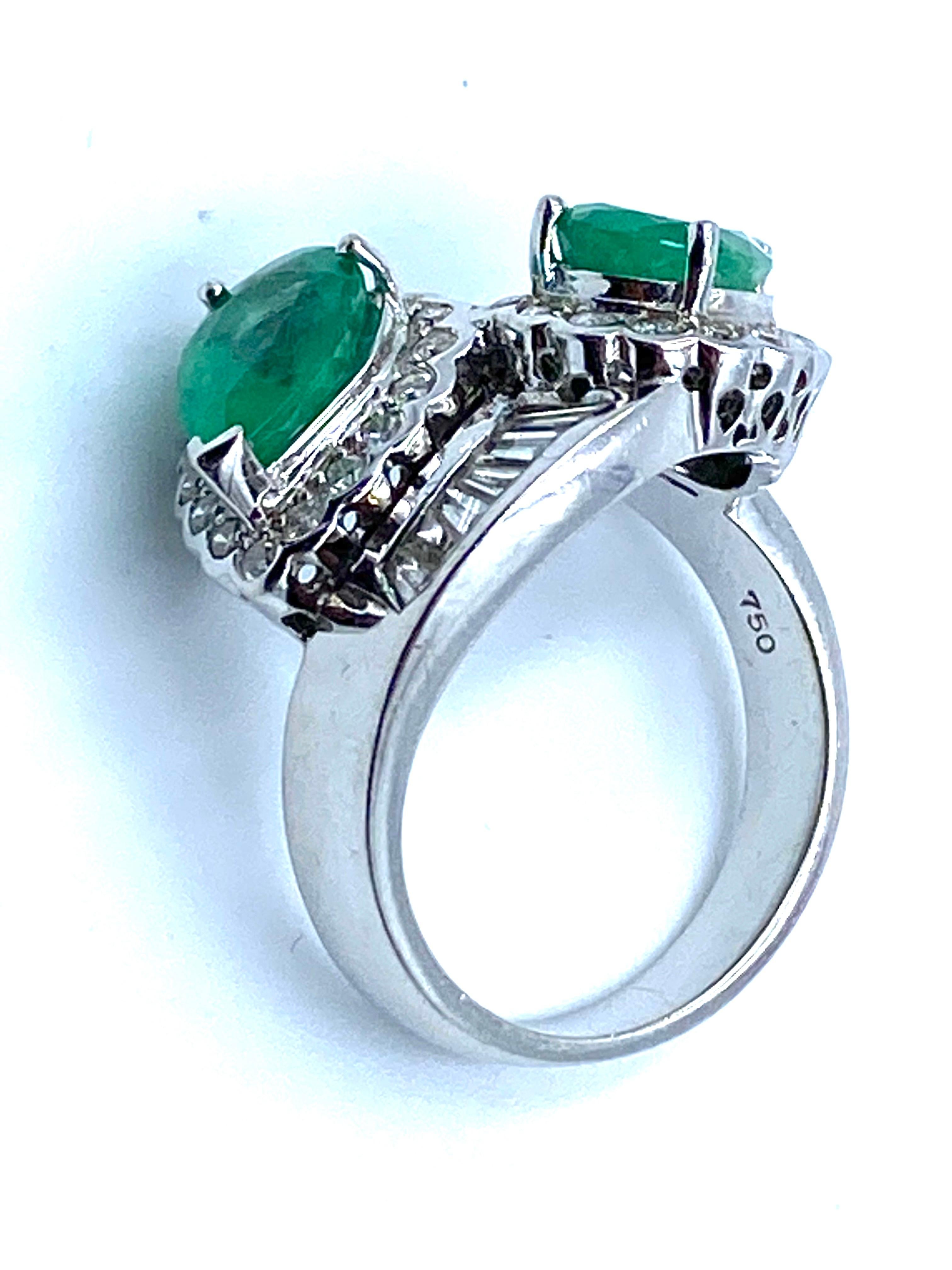 Women's or Men's Emerald Drops and Diamonds Ring For Sale
