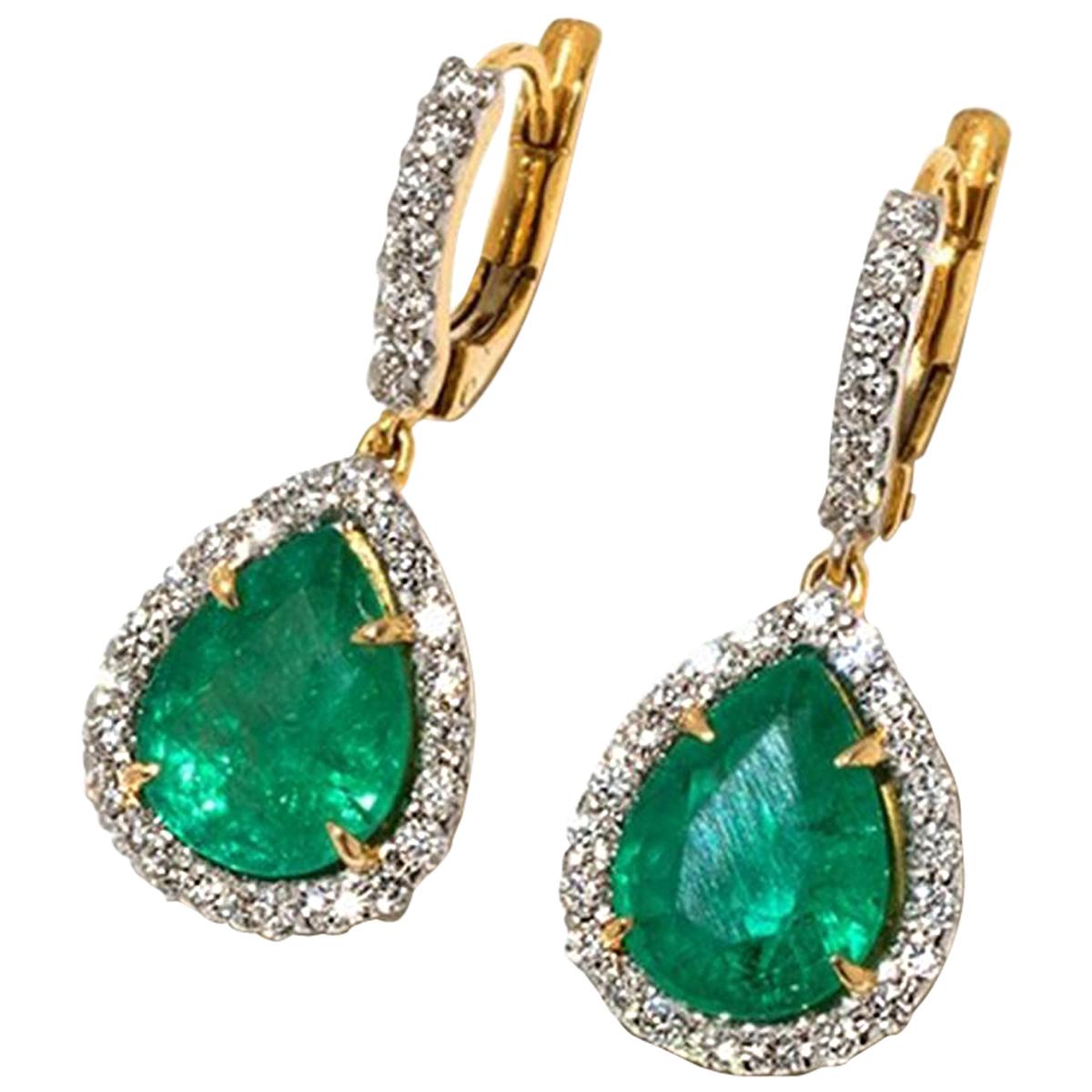  Emerald Drops and Diamondsearring in 18 Karat Yellow Gold