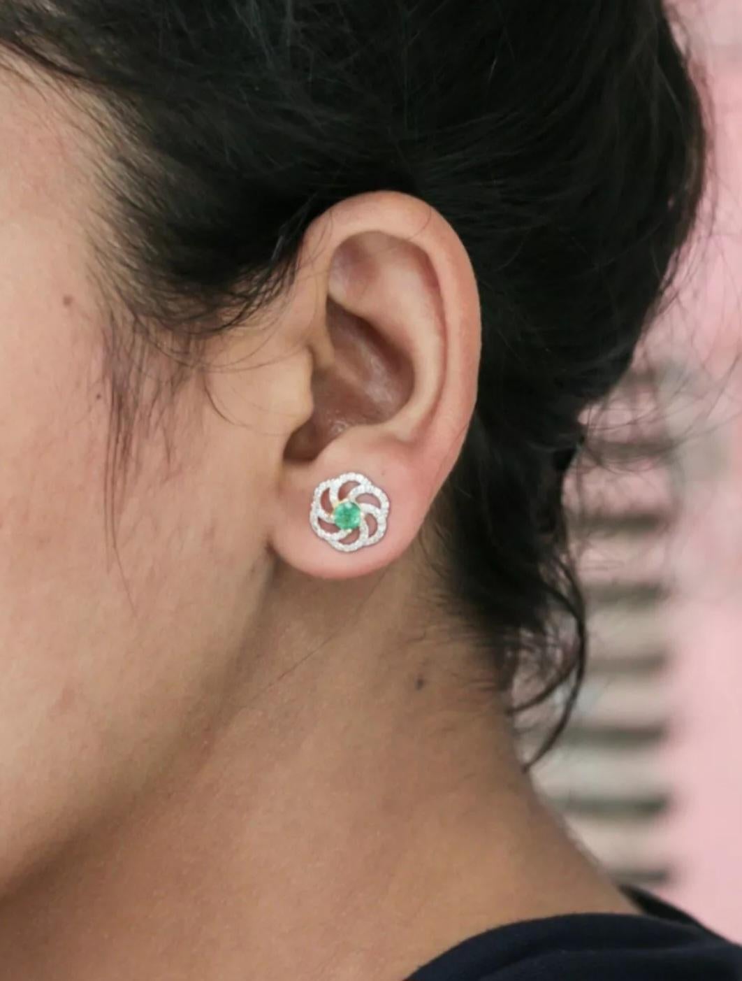 Emerald Earring 14K Solid Gold Diamond Stud Earring For Women Christmas Gift. For Sale 3
