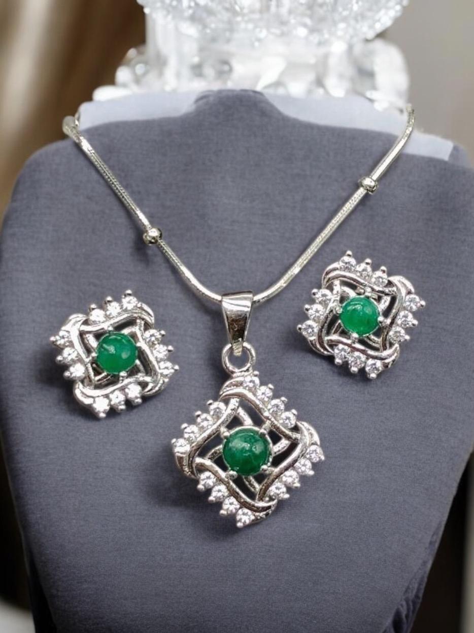 Contemporary Emerald Earrings & Necklace Pendant Gemstones 925 Silver Jewelry Set 1.5 Ct-Swat For Sale