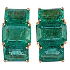 Emerald Earrings Studded in 18 Karat Yellow Gold