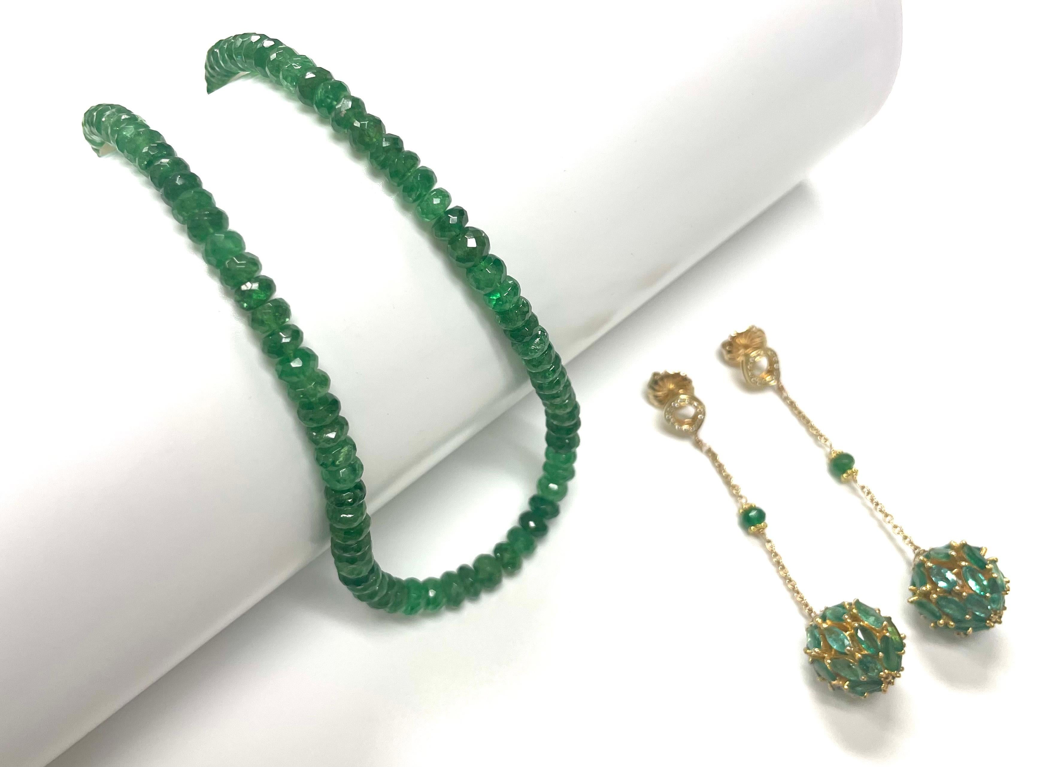Emerald Earrings with Paradizia Diamonds In New Condition For Sale In Laguna Beach, CA