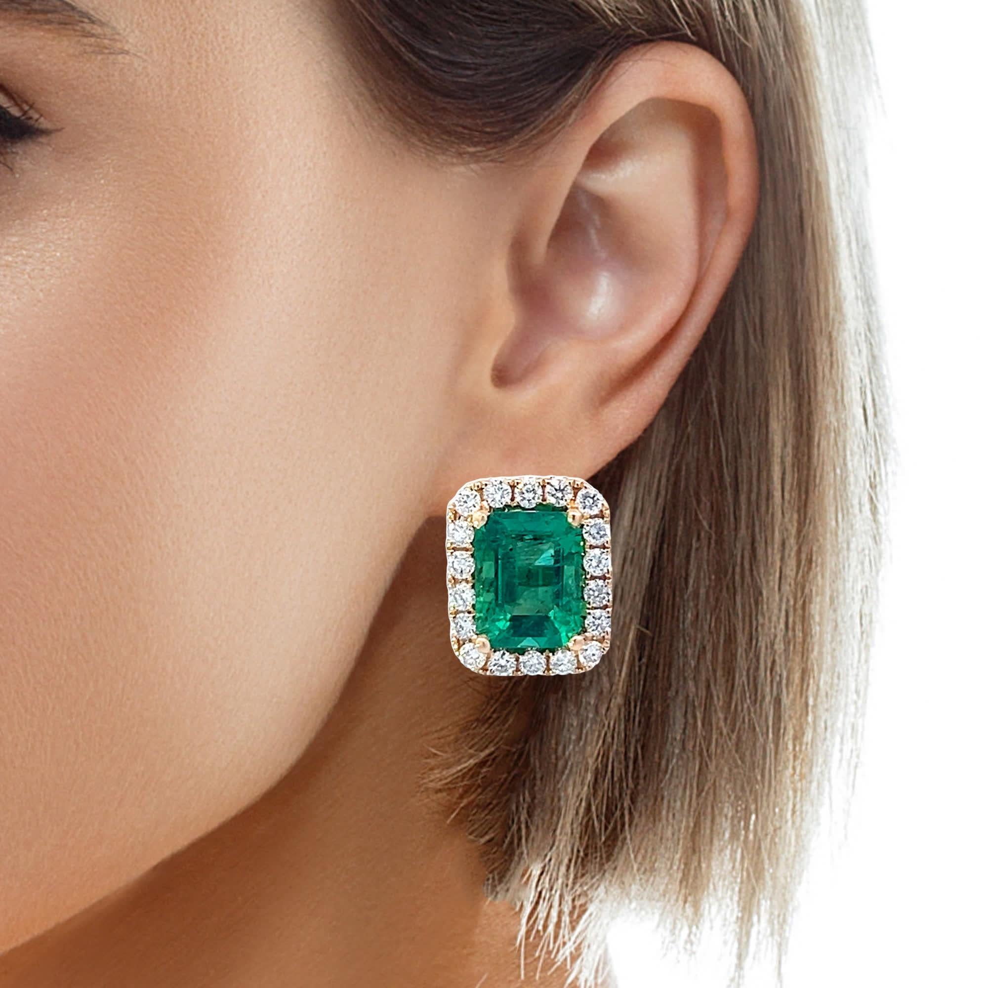 Women's Emerald Elegance Earrings For Sale