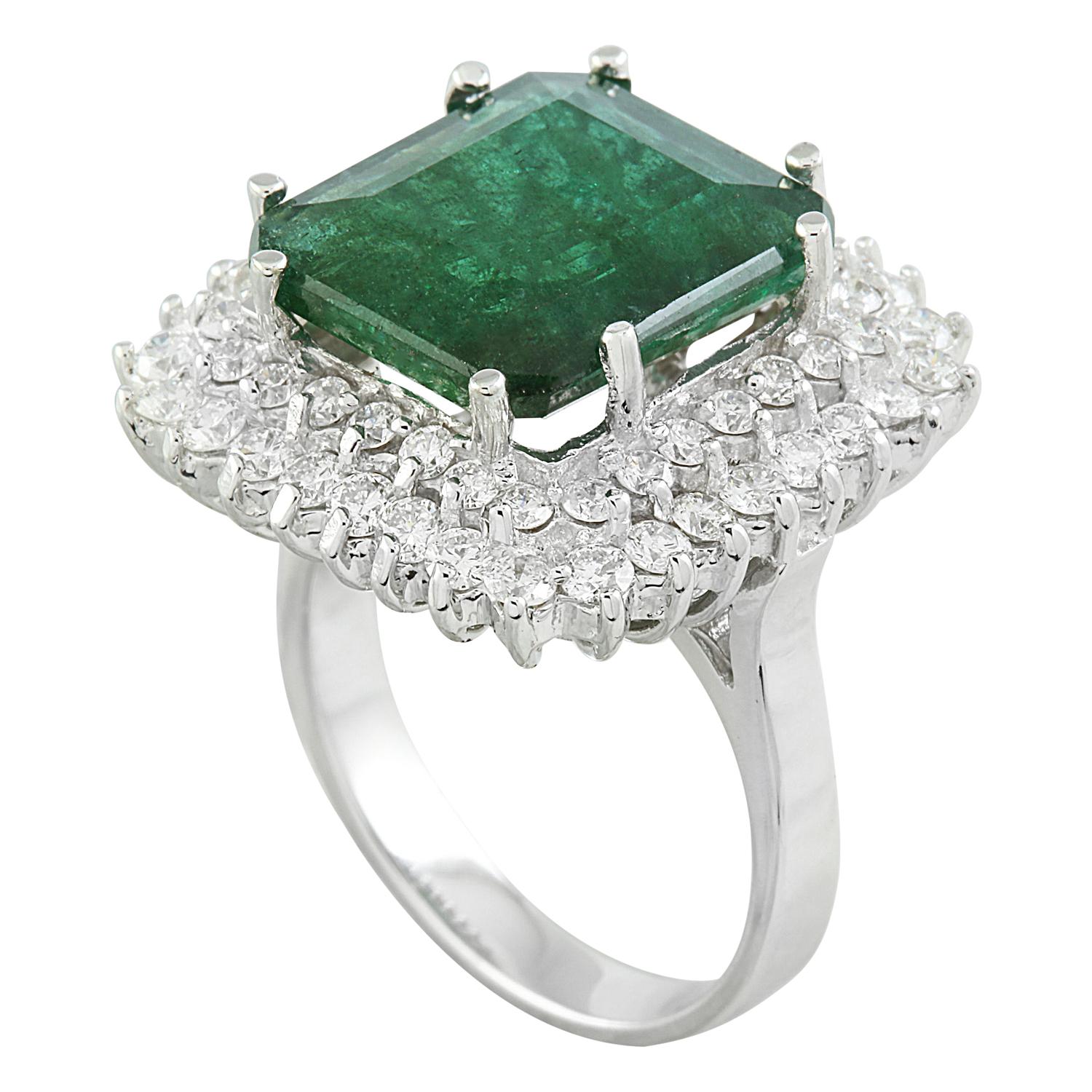 Modern Emerald Elegance: Natural Emerald Diamond Ring in 14K White Gold For Sale