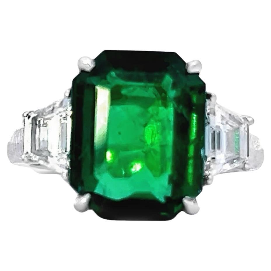 Emerald Elegance Ring