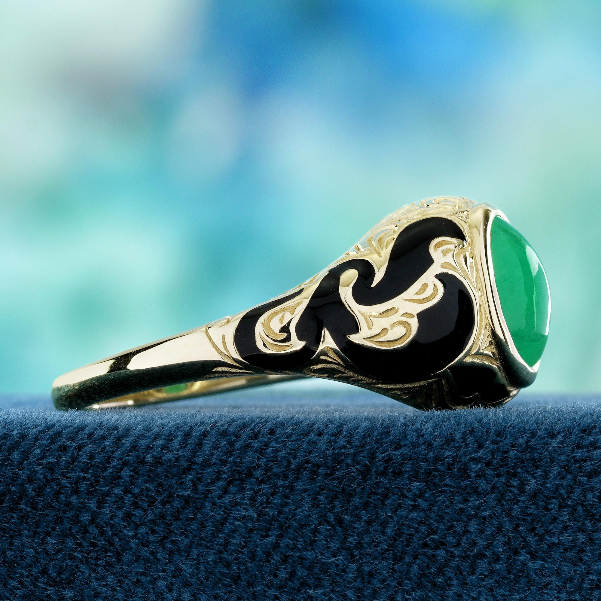 Emerald Enamel Antique Style  Ring in 9K Yellow Gold (Ovalschliff) im Angebot