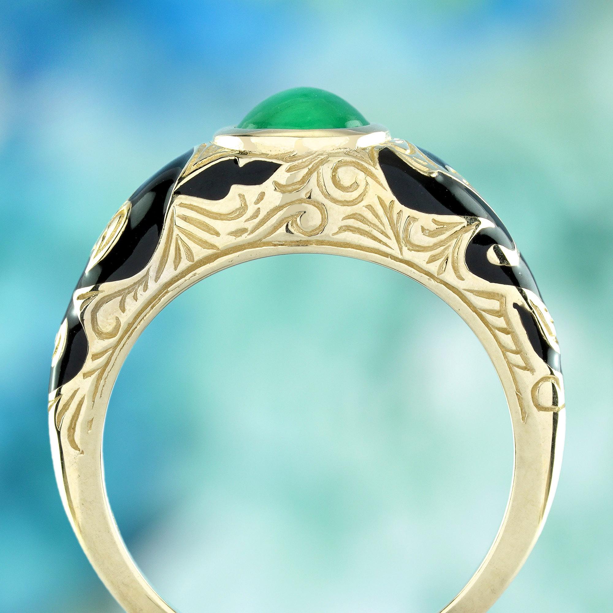 Emerald Enamel Antique Style  Ring in 9K Yellow Gold im Zustand „Neu“ im Angebot in Bangkok, TH